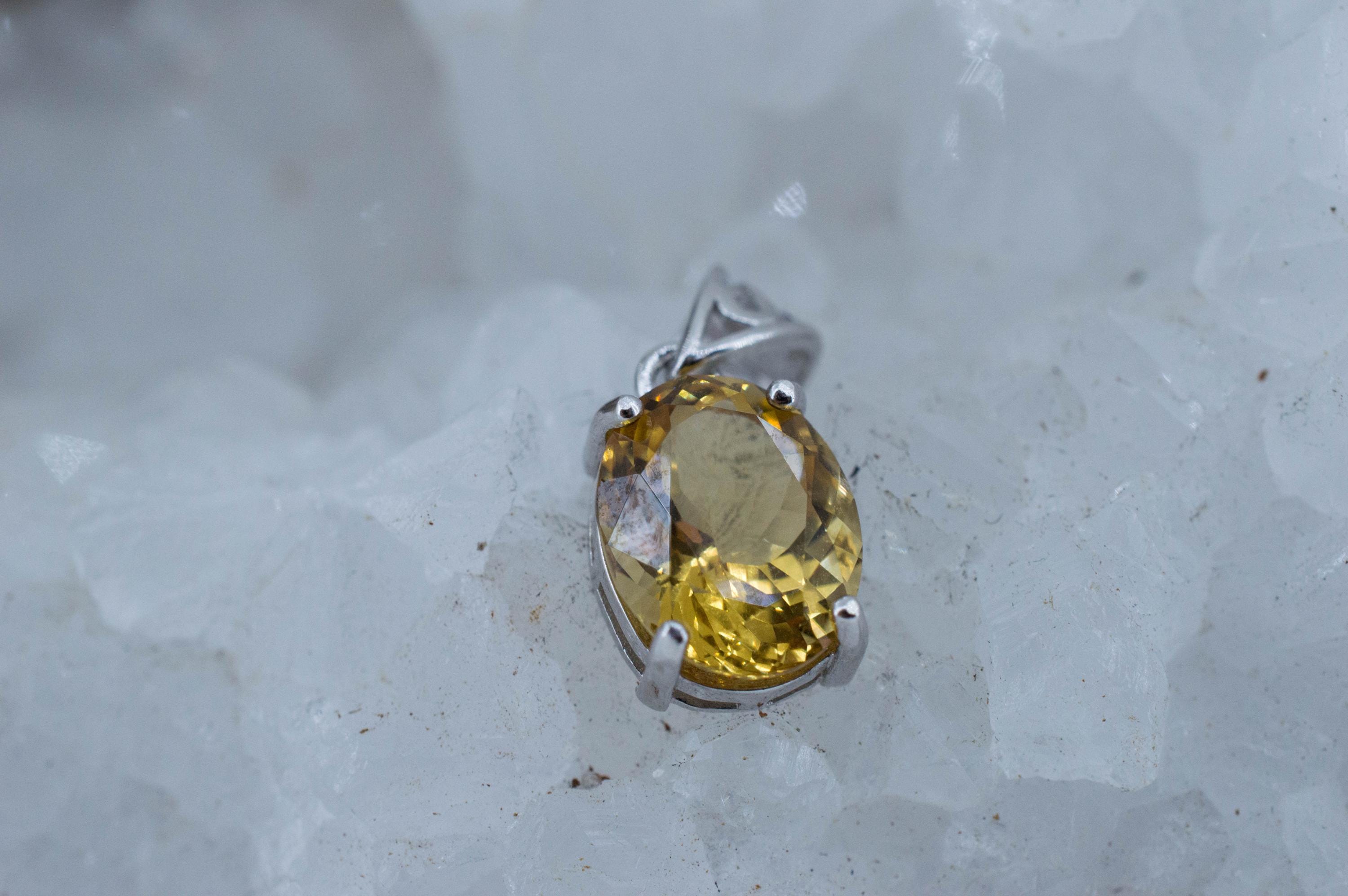 Heliodor Pendant, Natural Untreated Brazil Golden Beryl; 2.500cts
