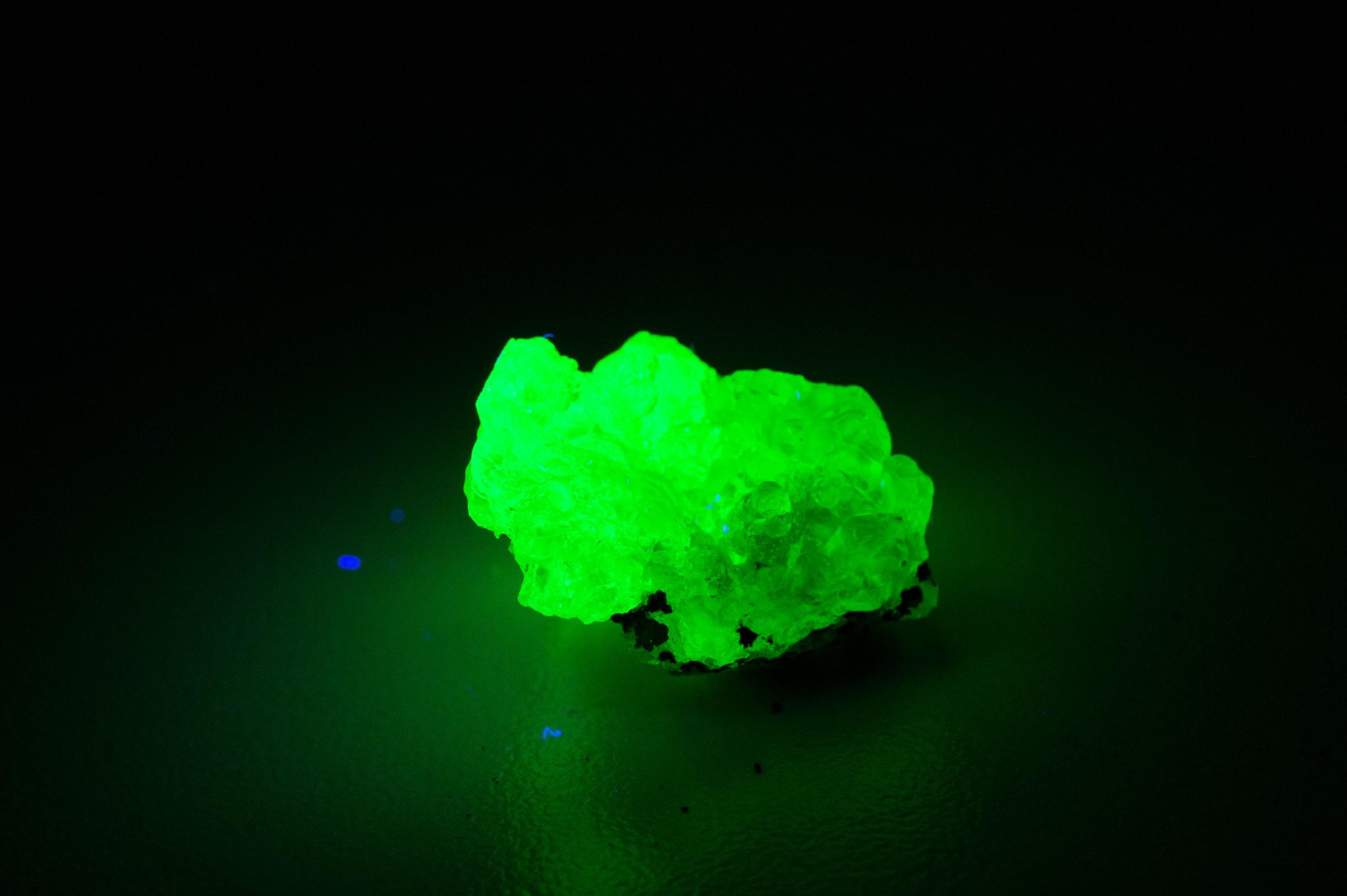 Hyalite Opal Specimen; Natural Untreated Erongo Namibia Fluorescent Opal; 21.675cts