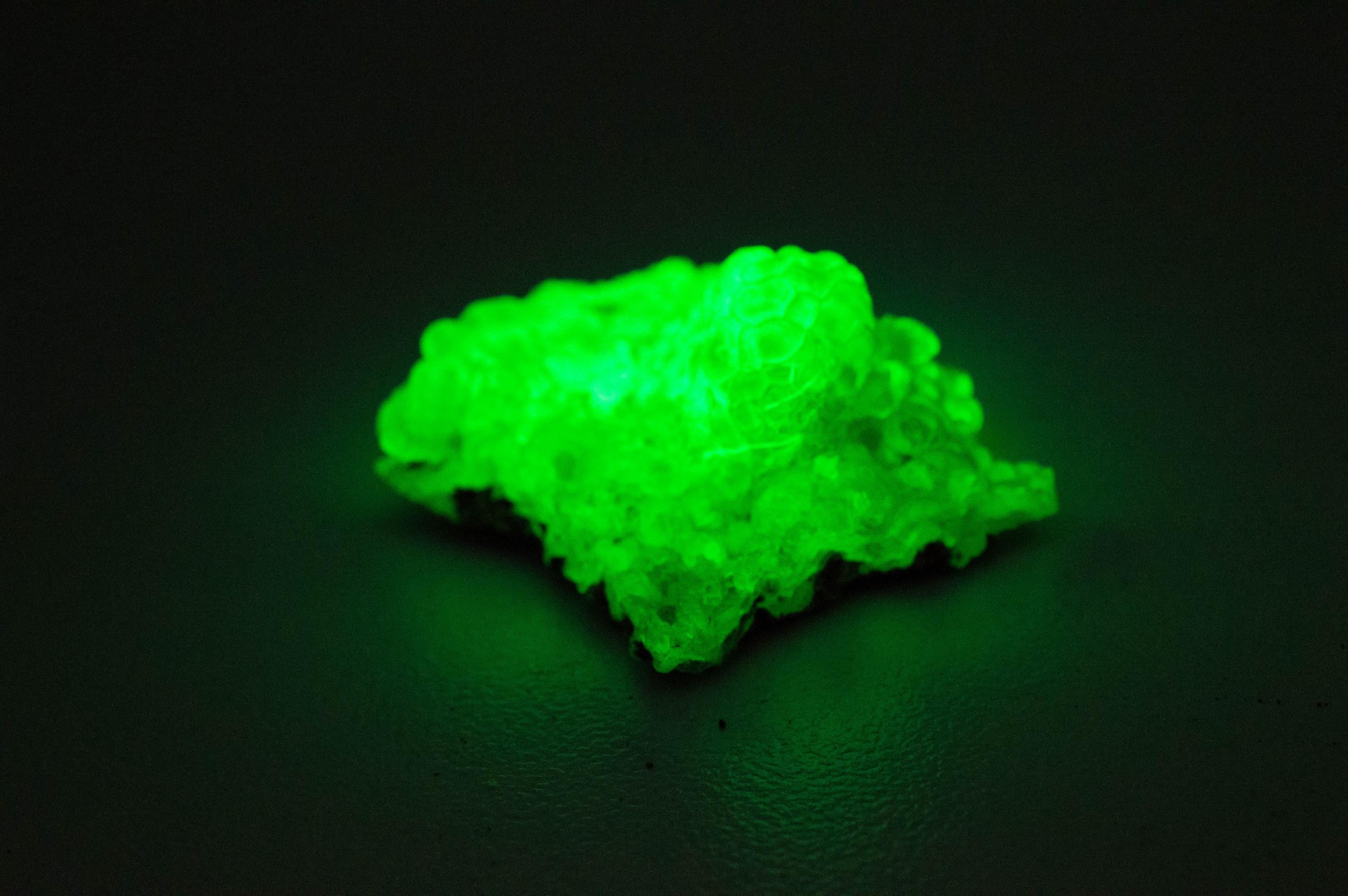 Hyalite Opal Specimen; Natural Untreated Erongo Namibia Fluorescent Opal; 36.395cts