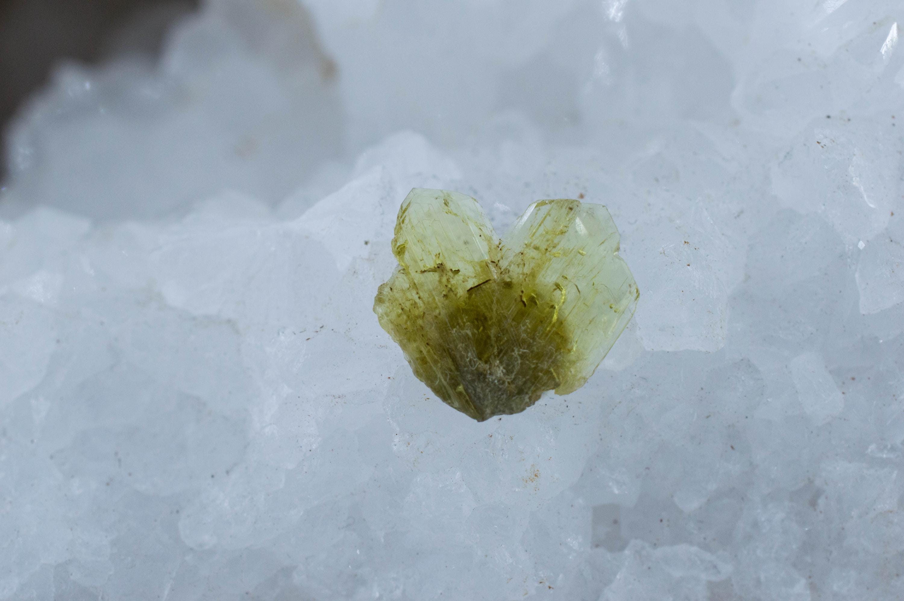 Chrysoberyl Pegmatite, Natural Untreated Twin Chrysoberyl Specimen; 3.725cts