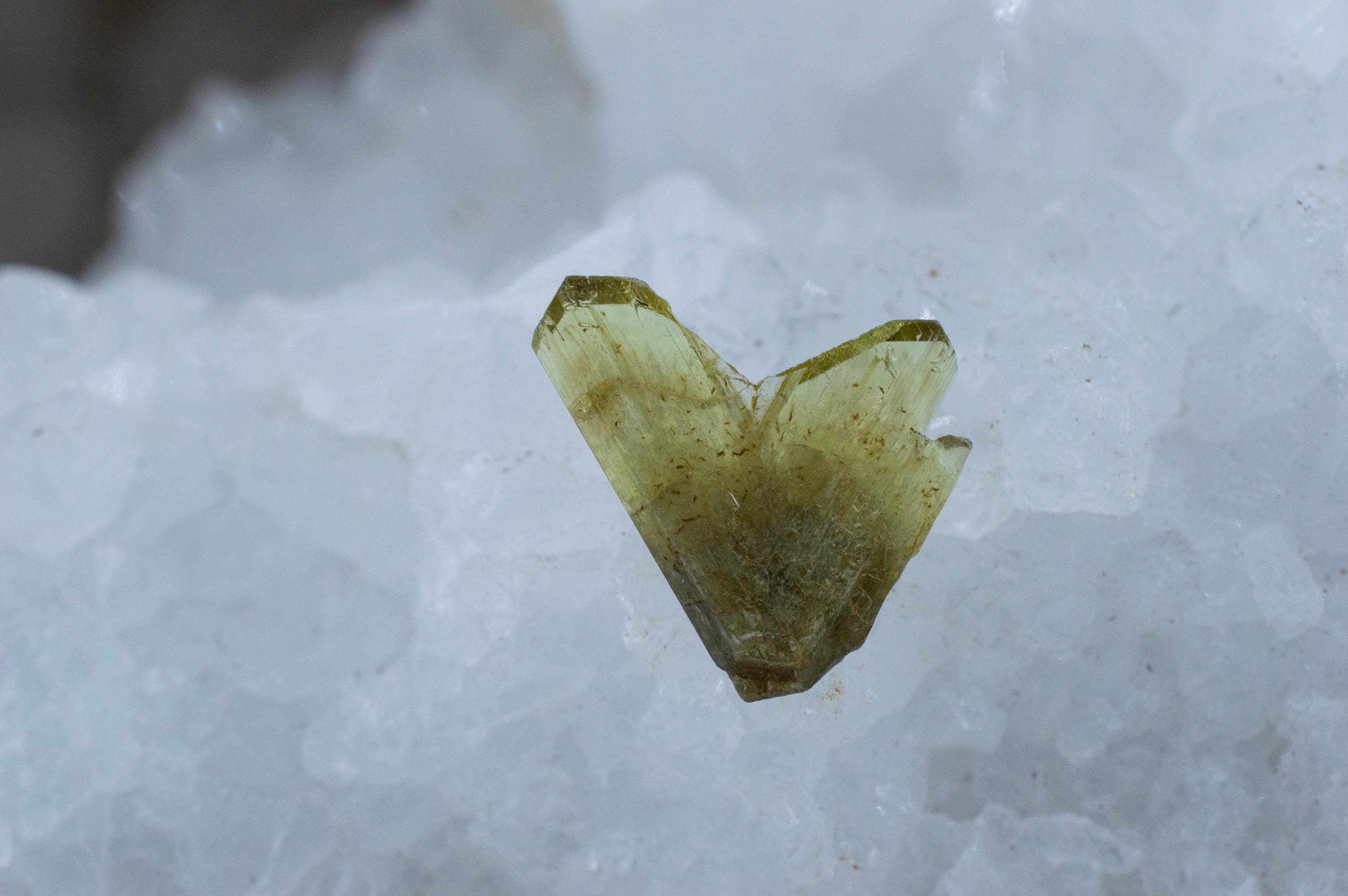 Chrysoberyl Pegmatite, Natural Untreated Twin Chrysoberyl Specimen; 4.695cts