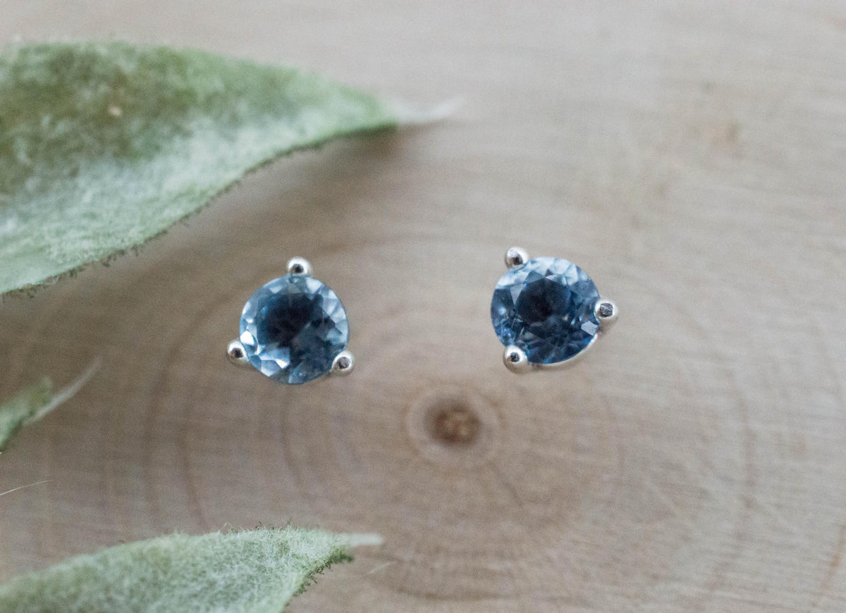 Aquamarine Earrings; Natural Untreated Nigeria Aquamarine; 0.560cts