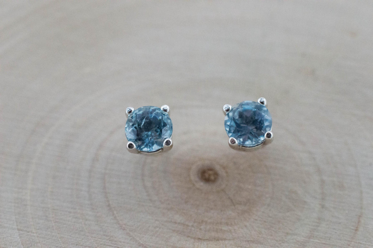 Aquamarine Earrings; Natural Untreated Nigeria Aquamarine; 0.710cts