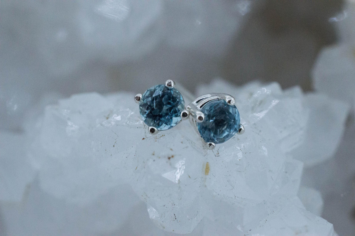 Aquamarine Earrings; Natural Untreated Nigeria Aquamarine; 0.710cts