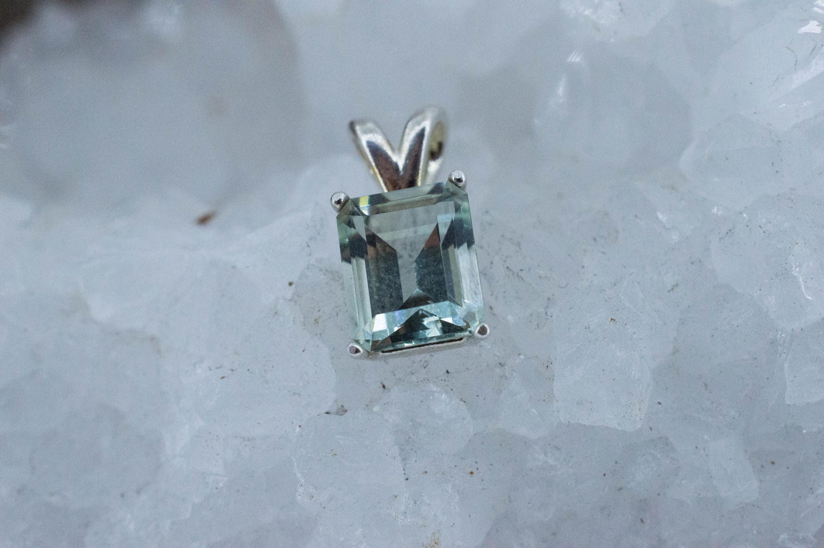 Prasiolite Pendant; Natural Brazil Green Amethyst; 2.150cts