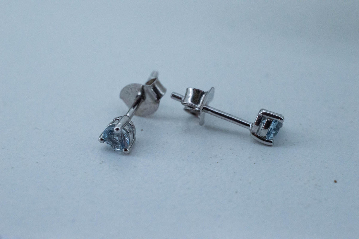 Aquamarine Earrings; Natural Untreated Brazil Aquamarine; 0.290cts