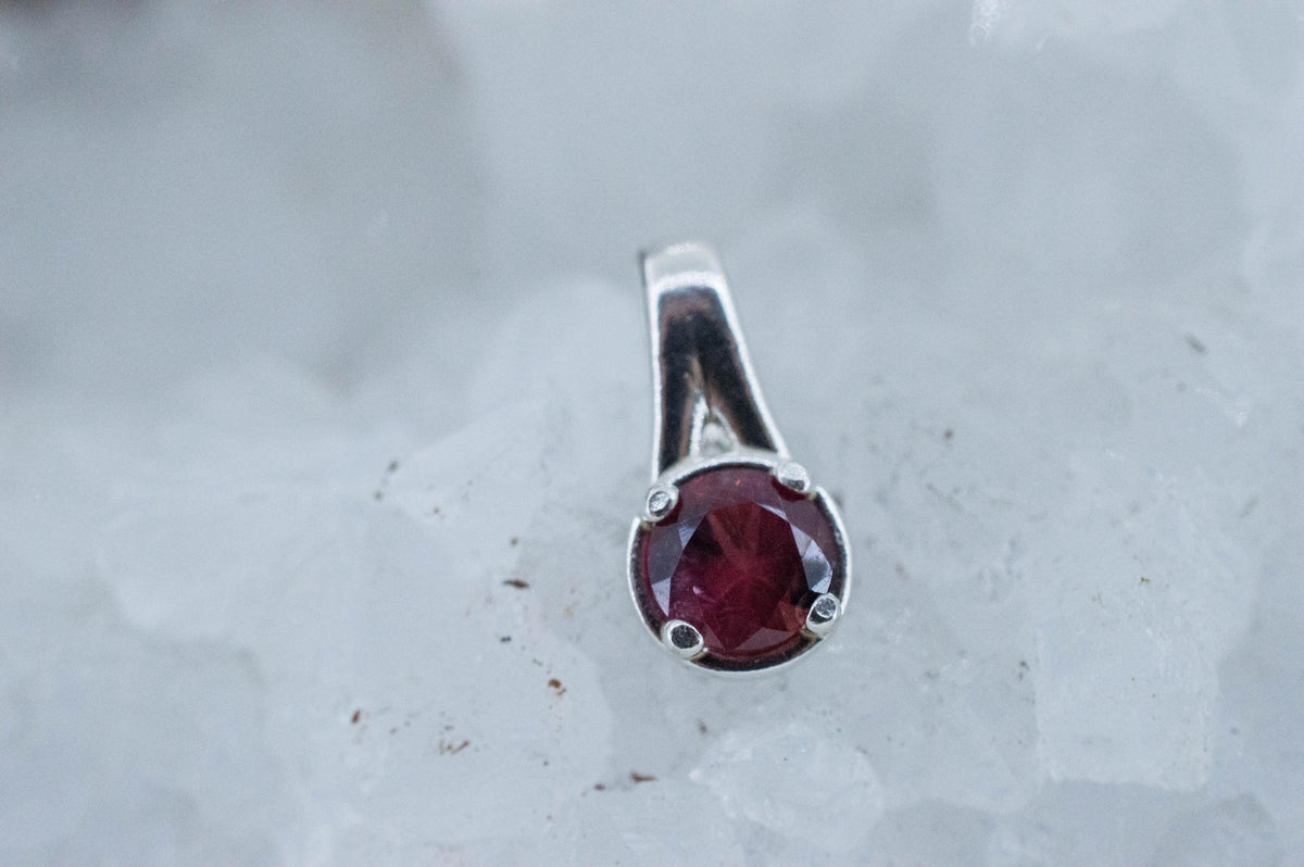 Winza Ruby Sapphire Pendant; Natural Untreated Tanzania Ruby; 0.680cts