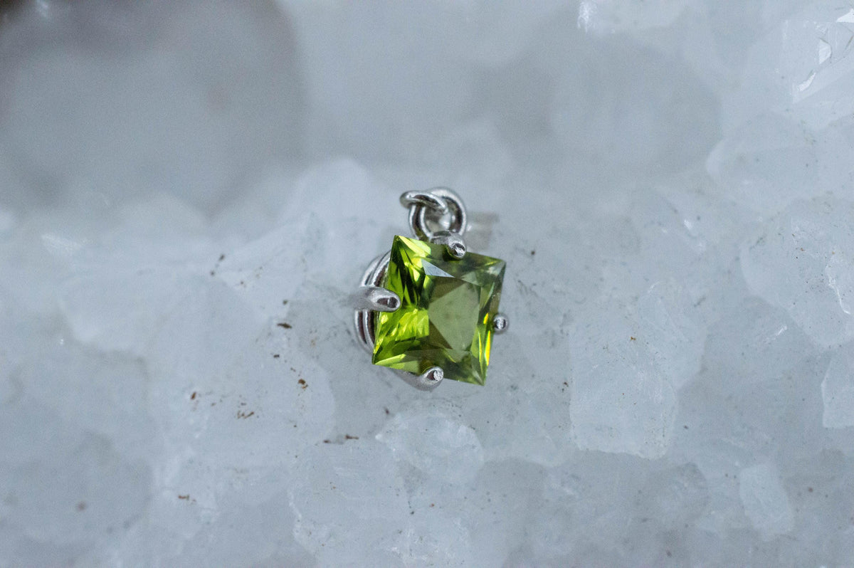 Peridot Pendant; Natural Untreated Tanzania GoGo Peridot; 1.485cts