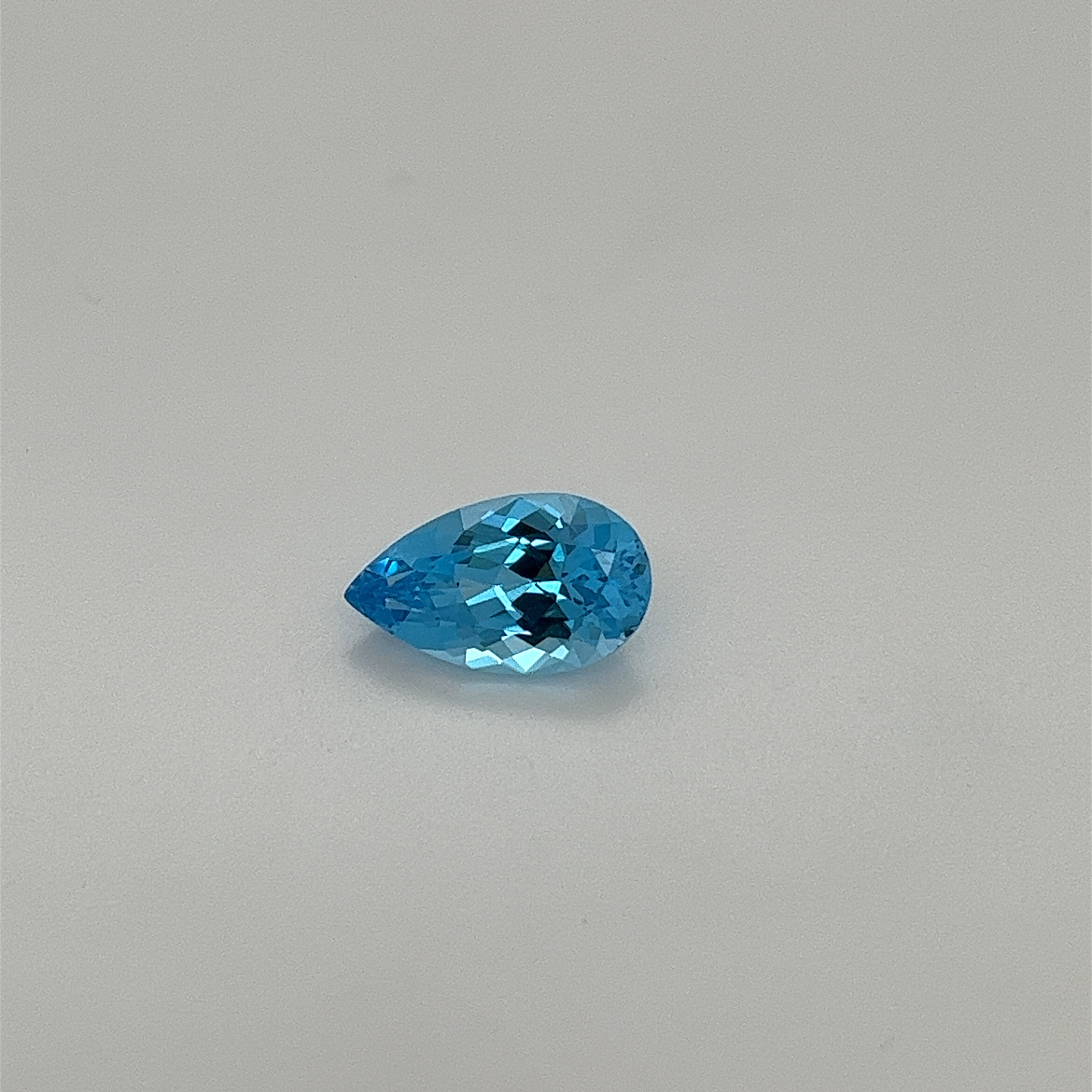 Blue Topaz Gemstone; Natural Brazil Topaz, 4.035cts - Mark Oliver Gems