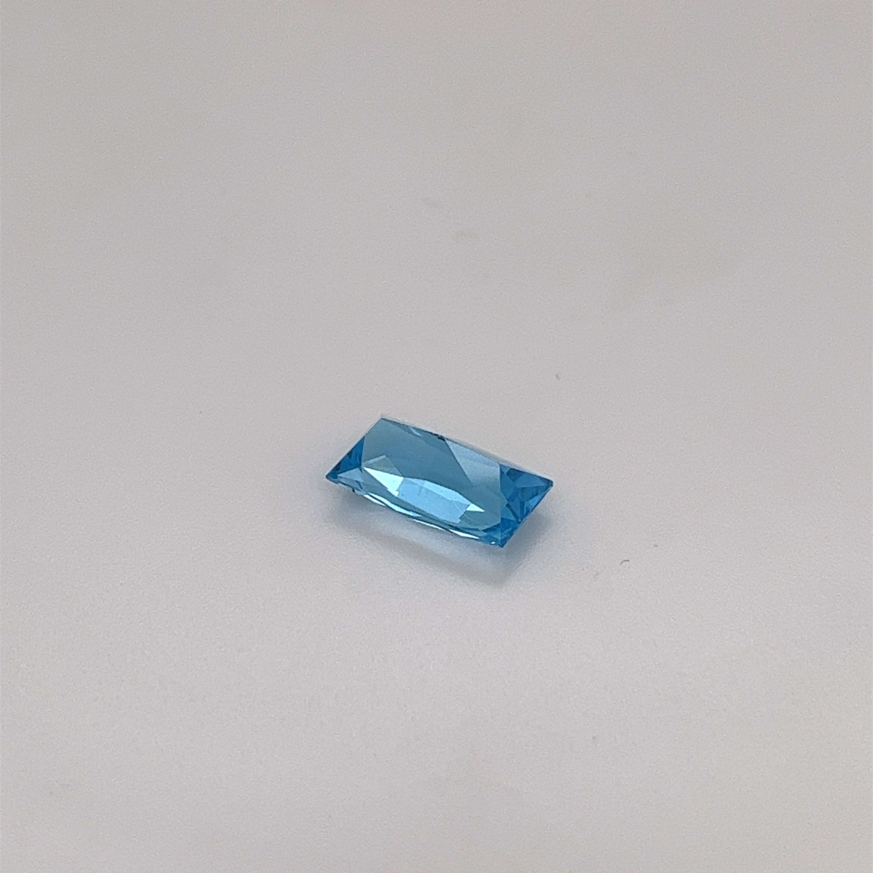 Blue Topaz Gemstone; Natural Brazil Topaz, 4.840cts - Mark Oliver Gems