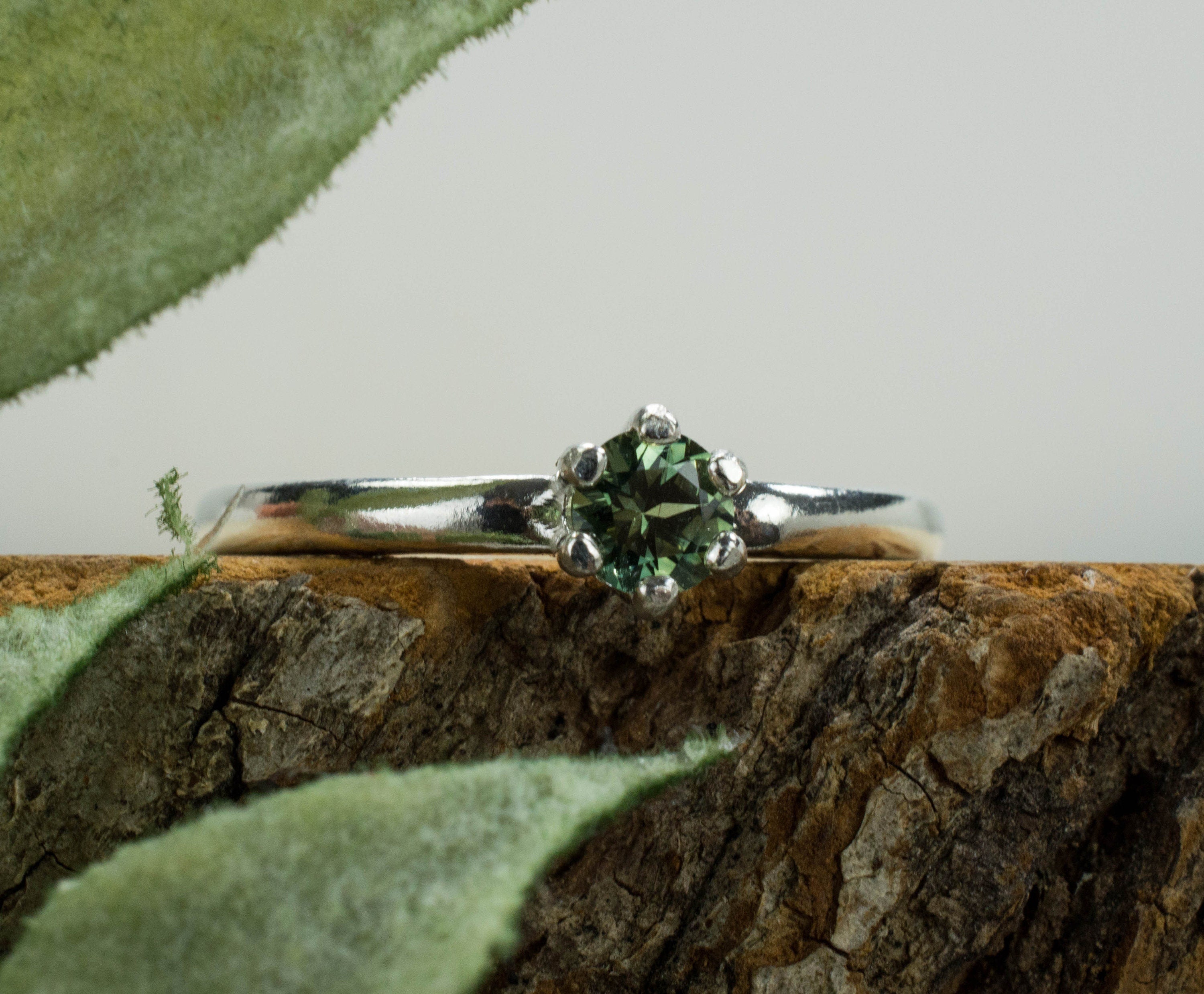 Green Sapphire Ring, Genuine Thailand Sapphire - Mark Oliver Gems