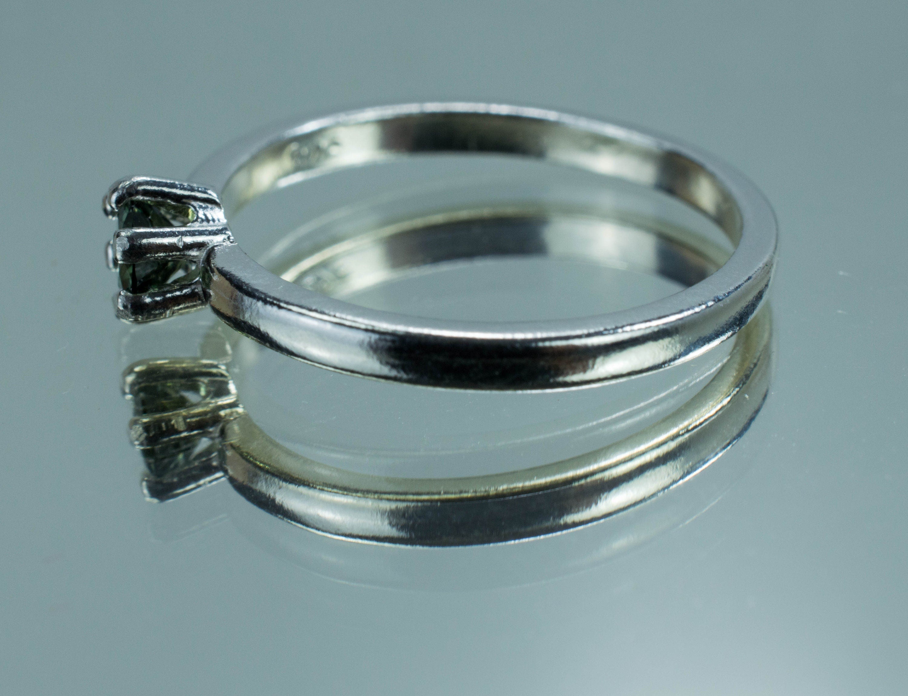 Green Sapphire Ring, Genuine Thailand Sapphire - Mark Oliver Gems