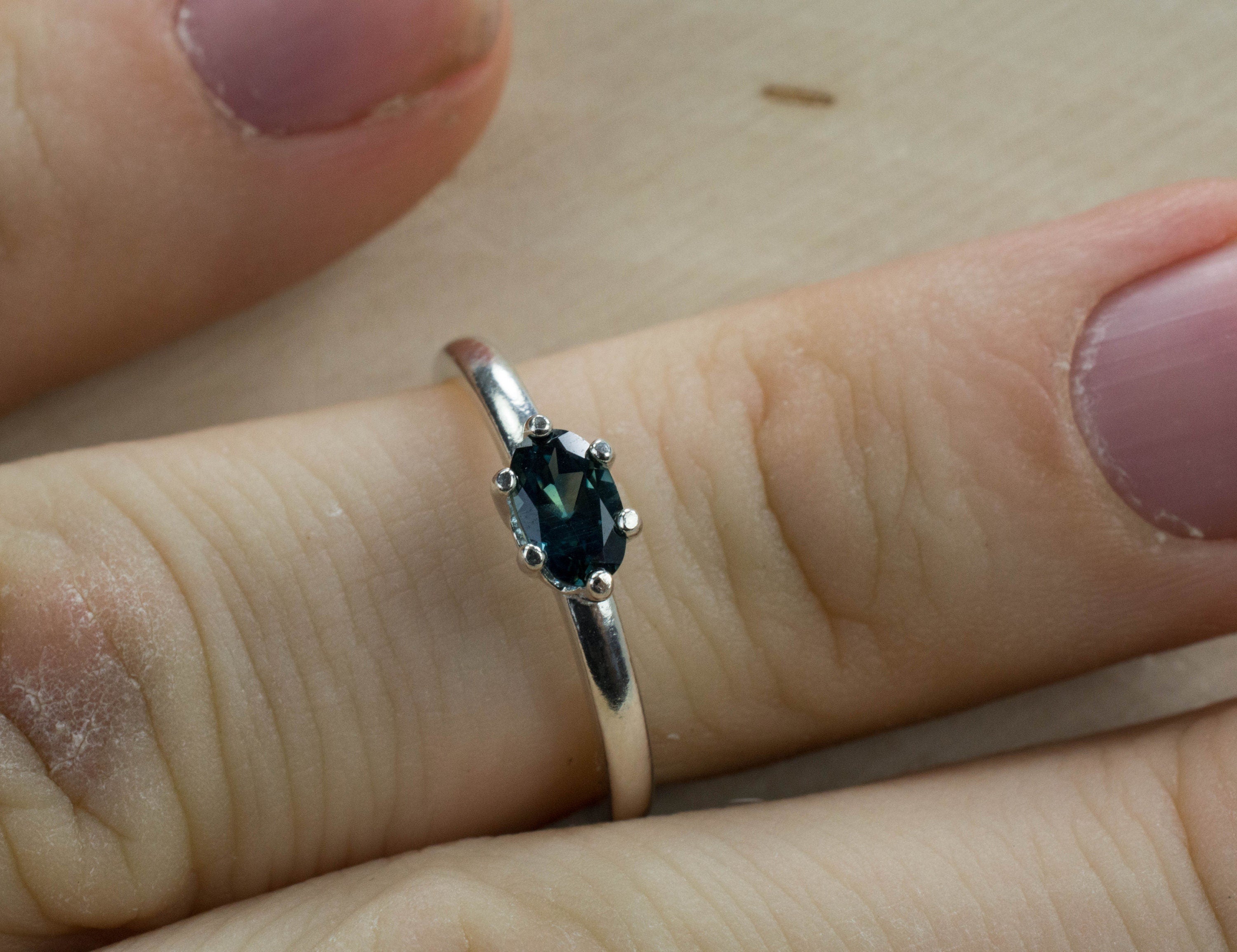 Australian Sapphire Ring, Genuine Untreated Bi-Colored Sapphire; 0.940cts - Mark Oliver Gems