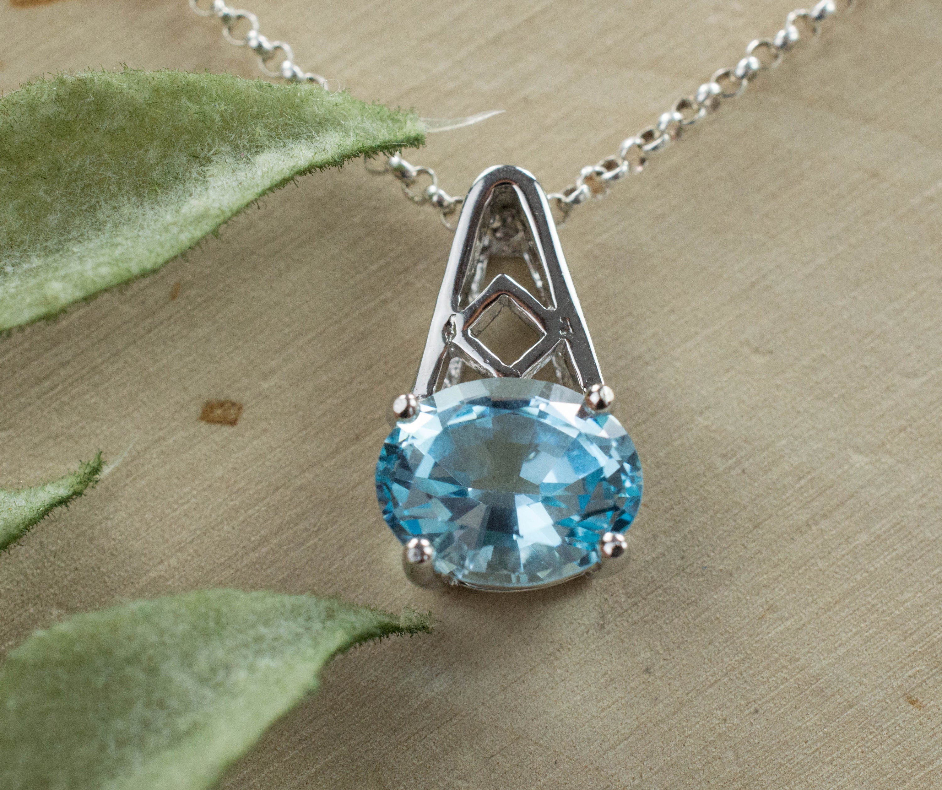 Blue Topaz Pendant; Genuine Brazilian Topaz; 2.890cts - Mark Oliver Gems