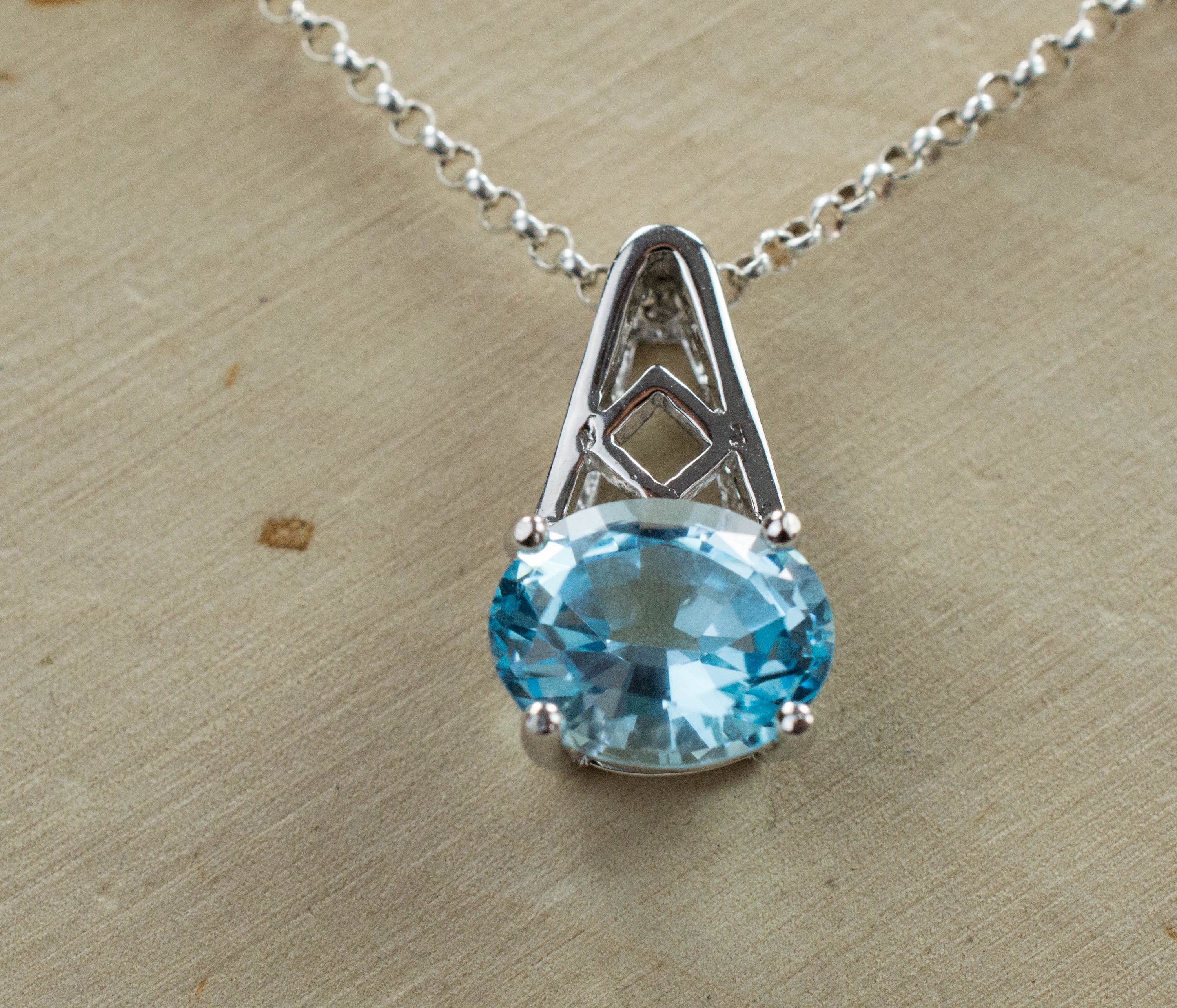 Blue Topaz Pendant; Genuine Brazilian Topaz; 2.890cts - Mark Oliver Gems