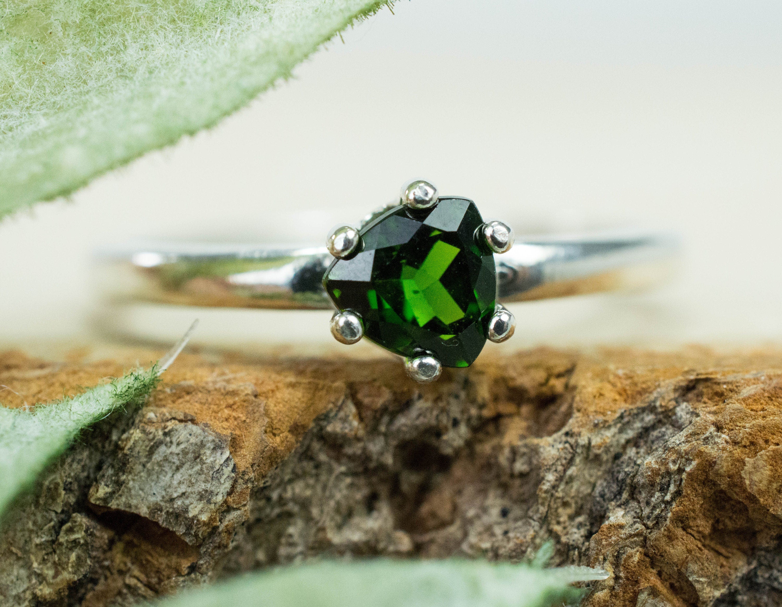 Chrome Diopside Ring; Natural Untreated Siberian Diopside - Mark Oliver Gems
