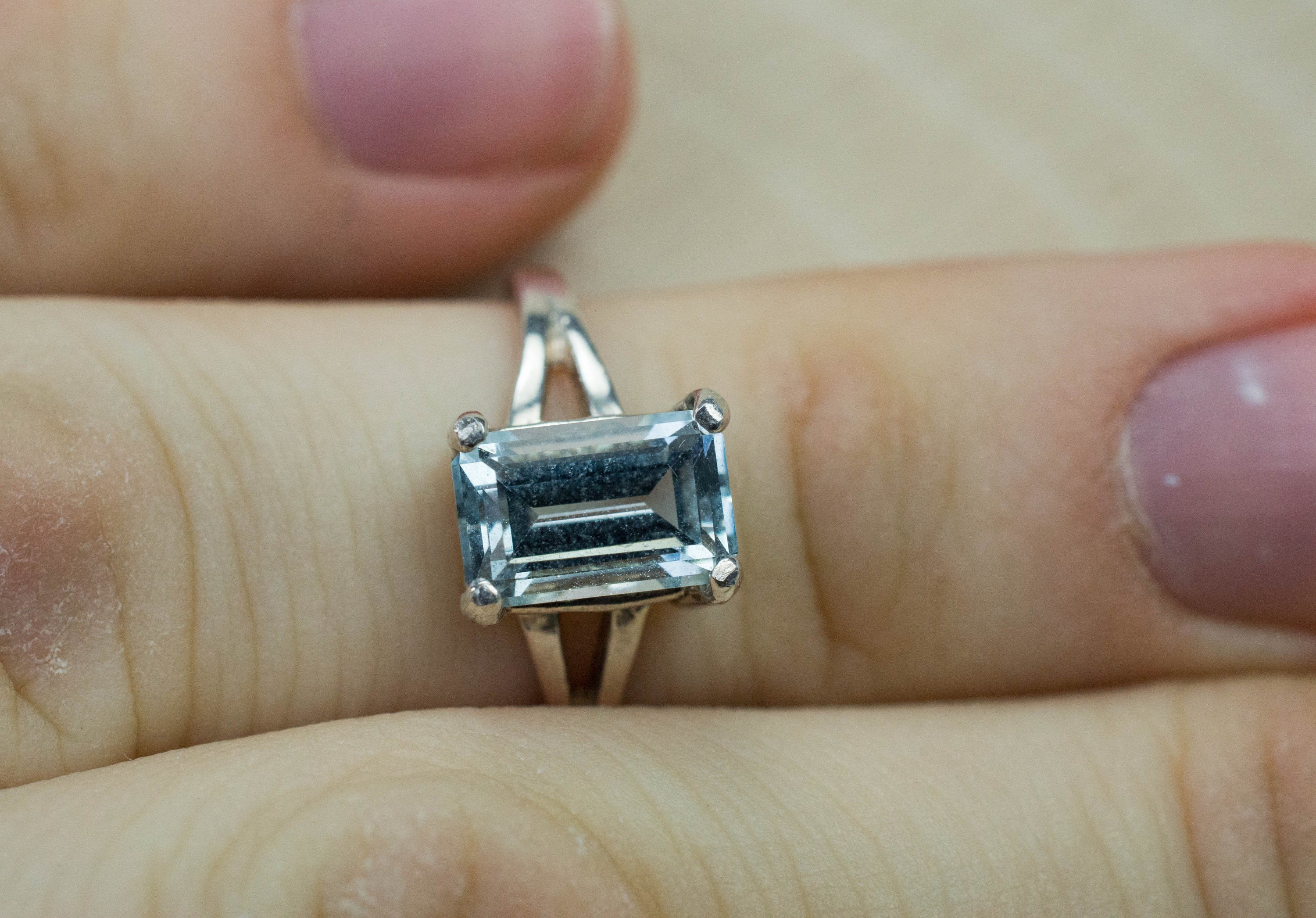 Aquamarine Ring, Genuine Untreated Brazilian Aquamarine; 1.790cts - Mark Oliver Gems