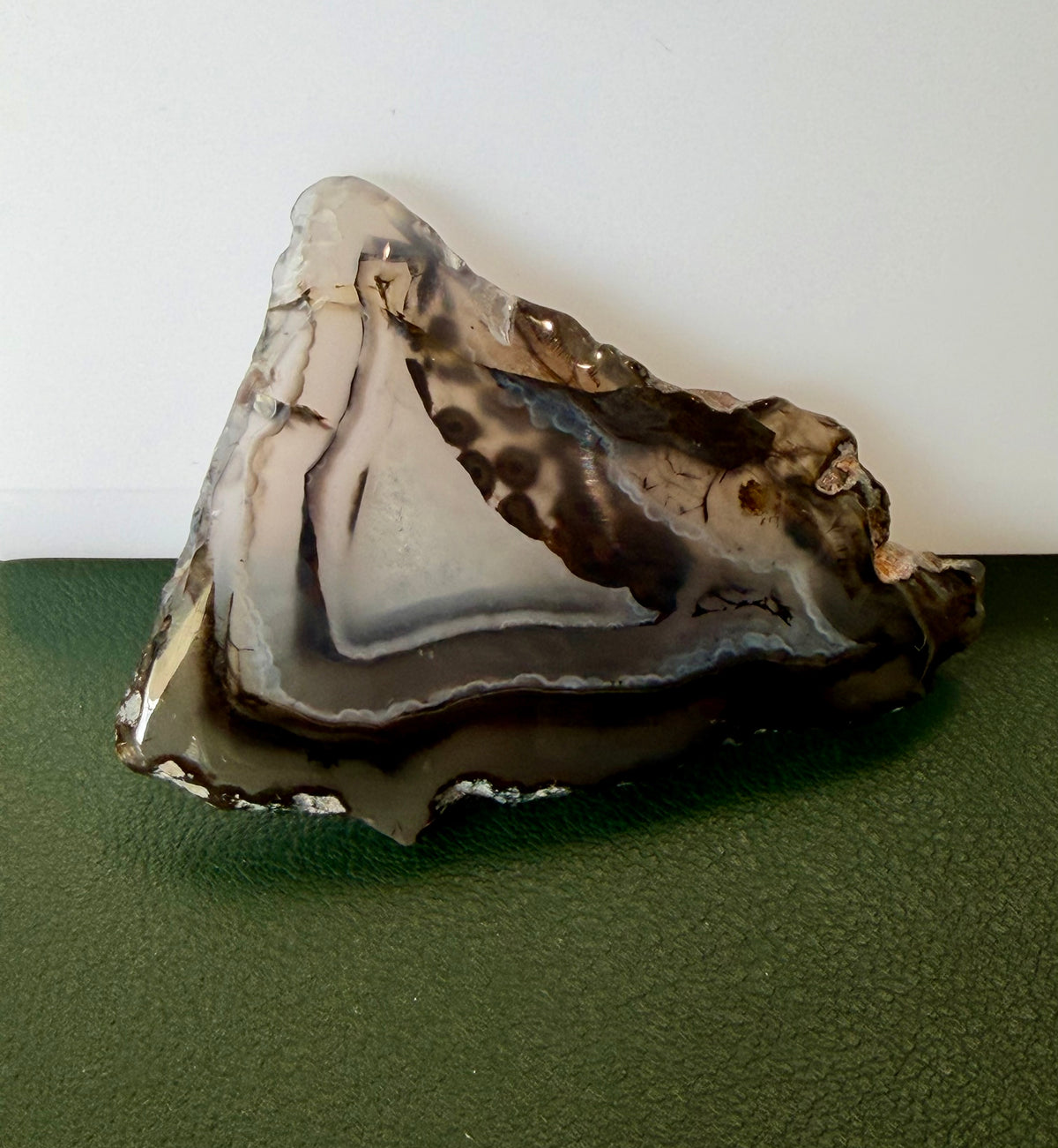 Pierre précieuse d'améthyste ; Améthyste d'Uruguay naturelle non traitée, 4,545 cts 