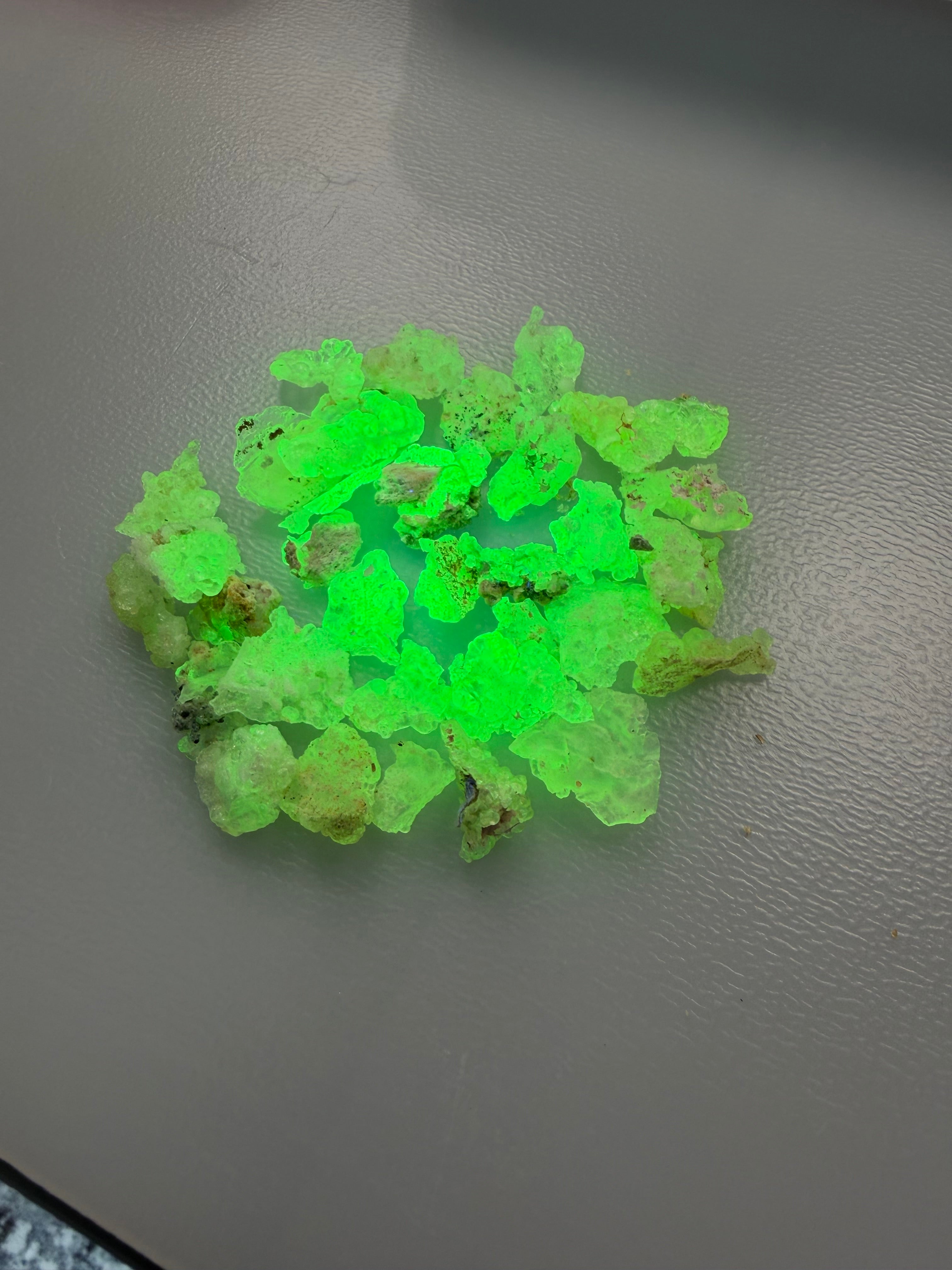 Hyalite Opal Specimen; 1.00-4.99ct