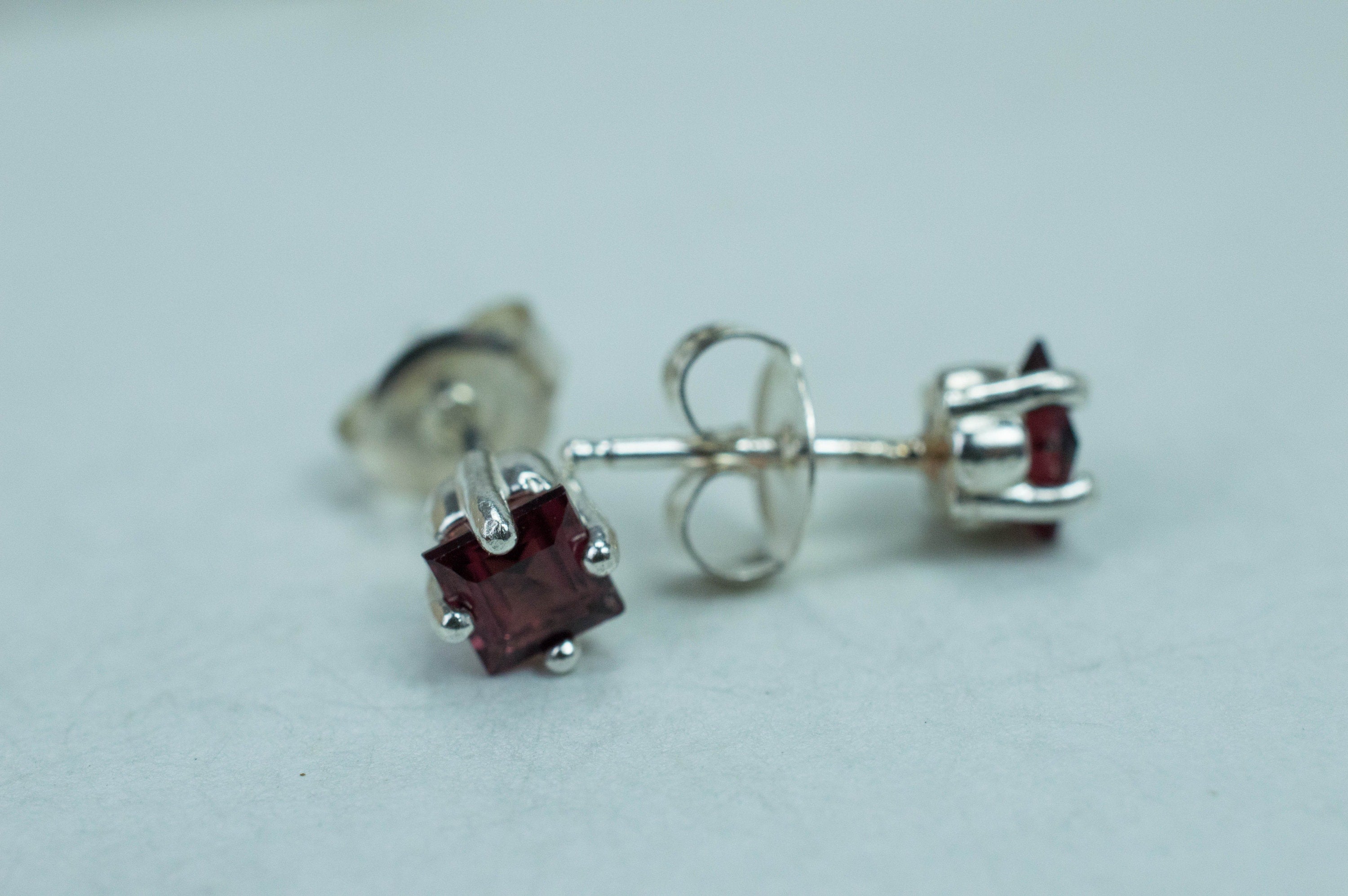 Rhodolite Garnet Earrings, Genuine Untreated Tanzanian Garnet; 0.835cts - Mark Oliver Gems