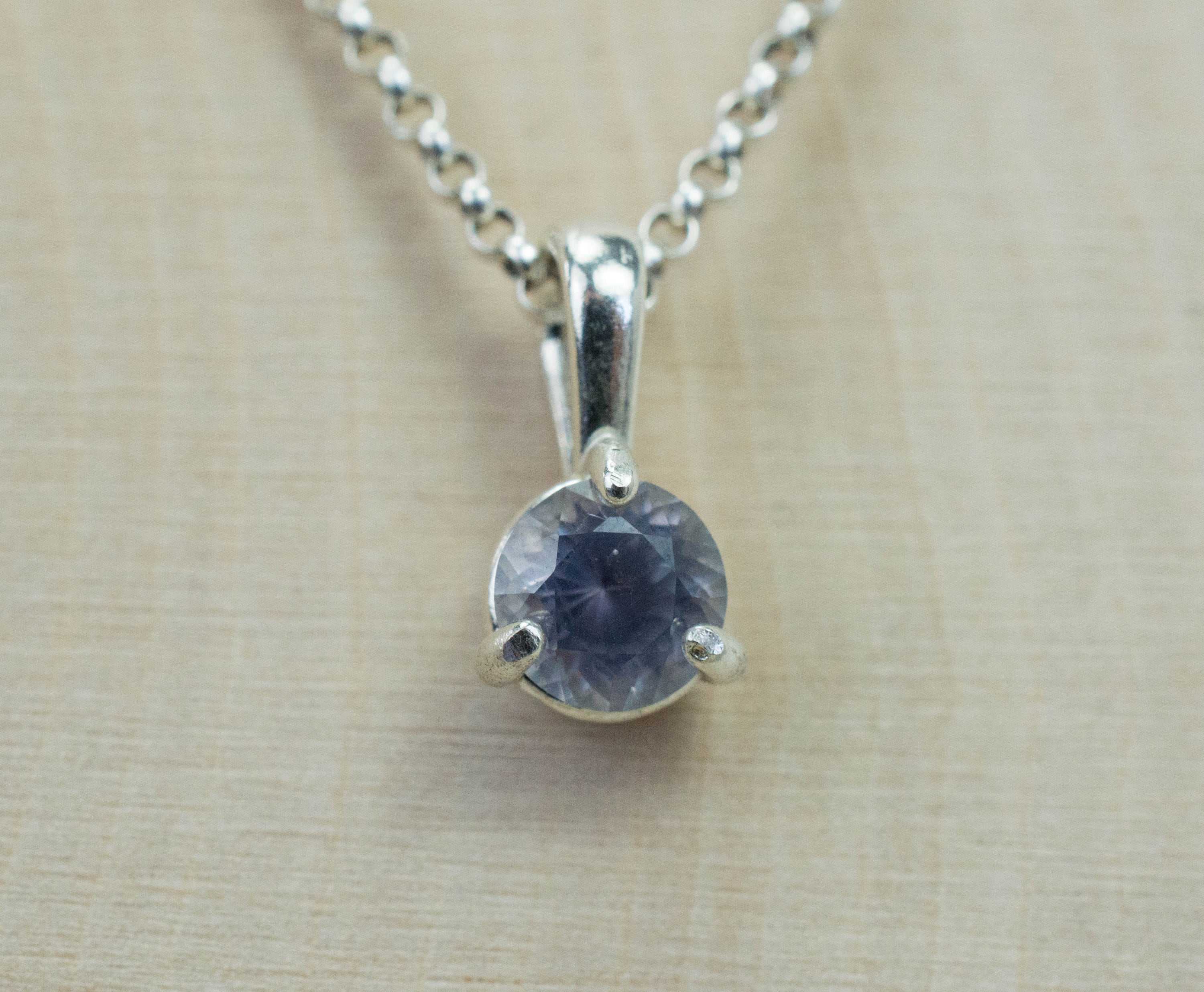 Montana Sapphire Pendant; Natural Untreated USA Opalescent Sapphire; 0.830cts - Mark Oliver Gems