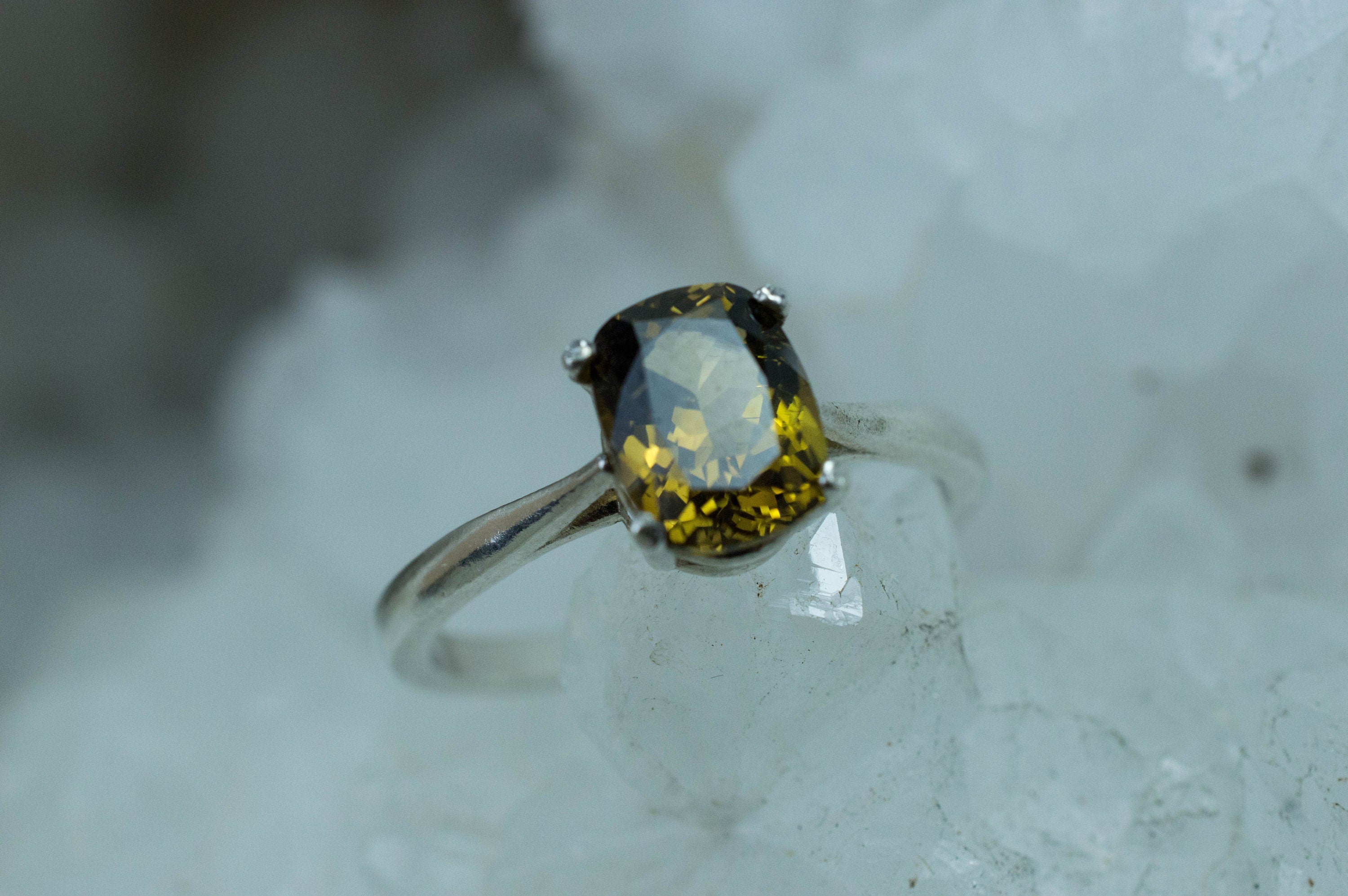 Clinozoisite Ring, Natural Untreated Pakistan Clinozoisite; 1.560cts - Mark Oliver Gems