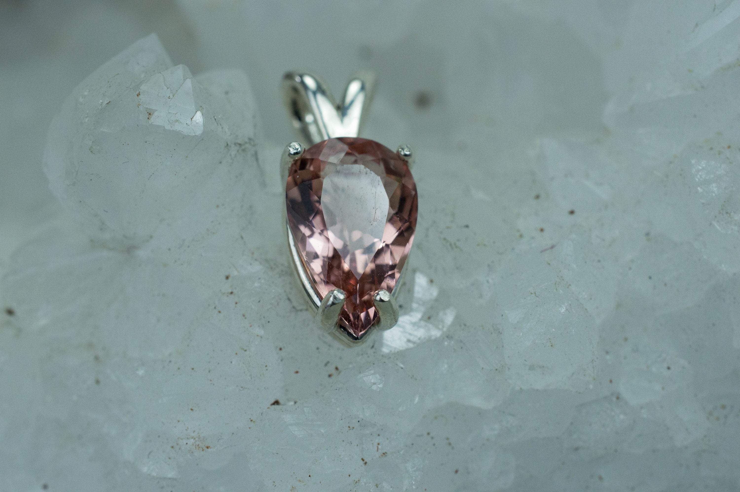 Morganite Pendant; Genuine Untreated Nigeria Morganite; 2.360cts - Mark Oliver Gems