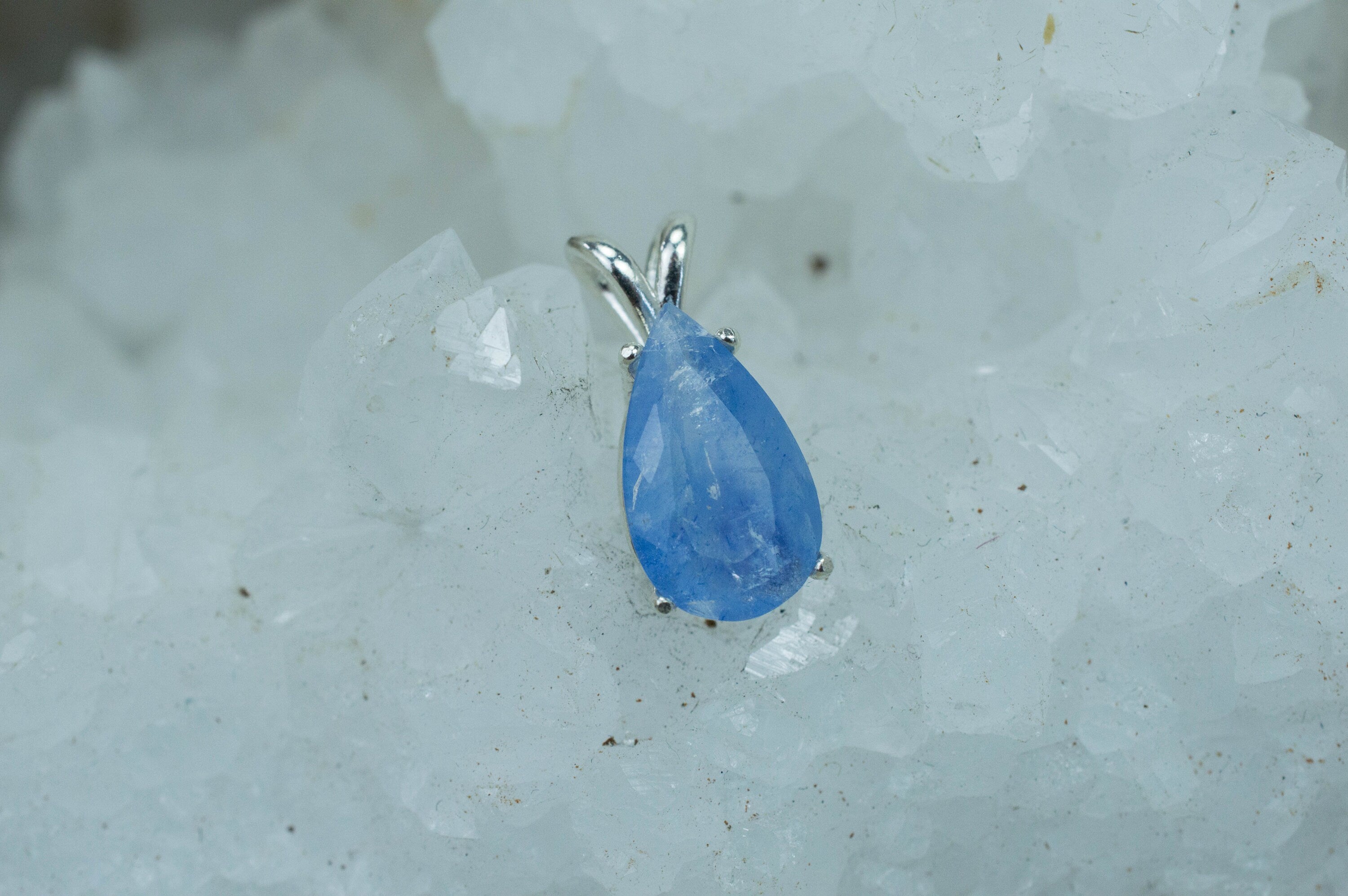 Dumortierite Quartz Pendant; Natural Untreated Brazil Dumortierite; 3.780cts - Mark Oliver Gems