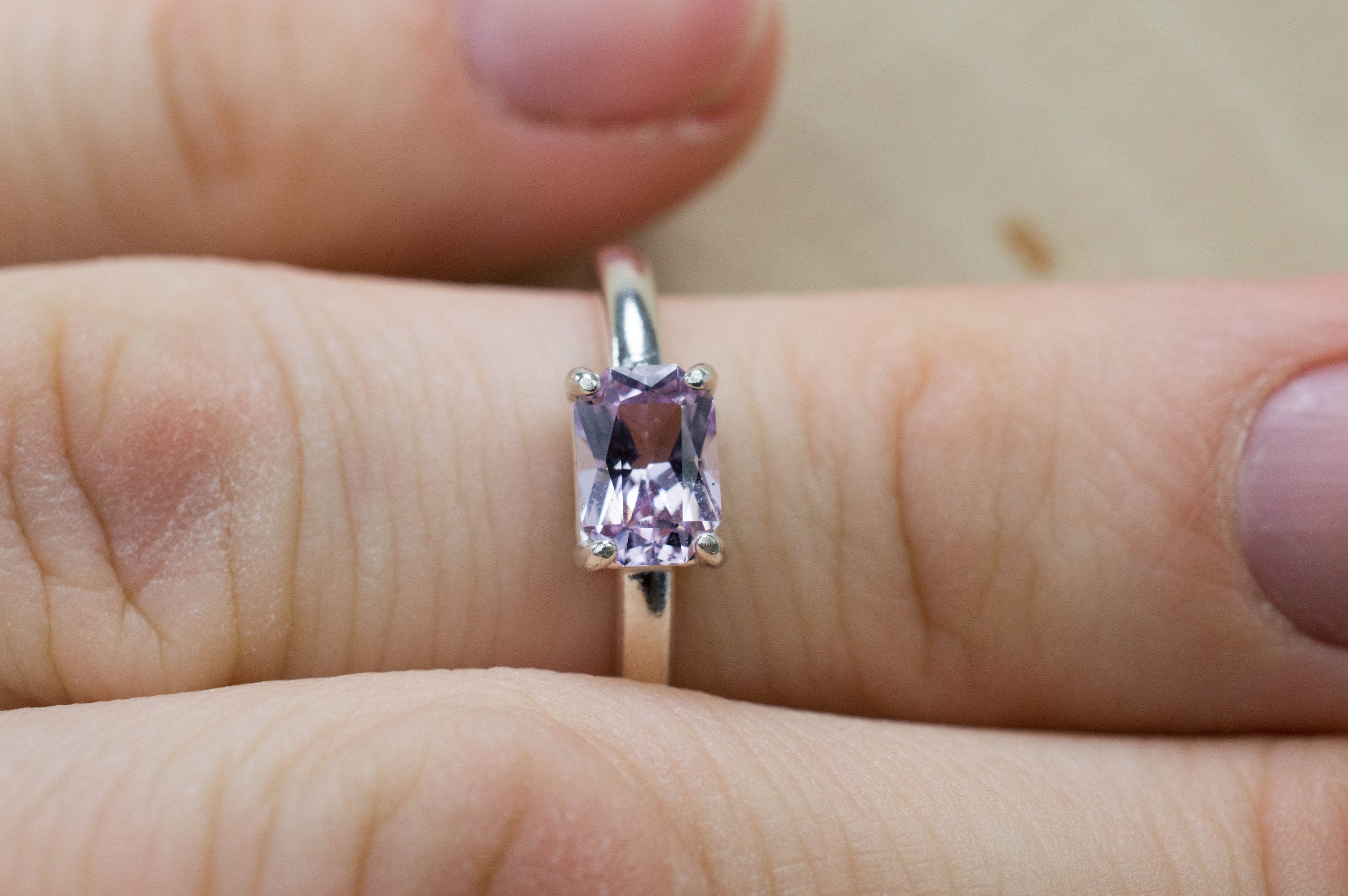 Lavender Spinel Ring; Genuine Untreated Vietnam Spinel; 0.920cts