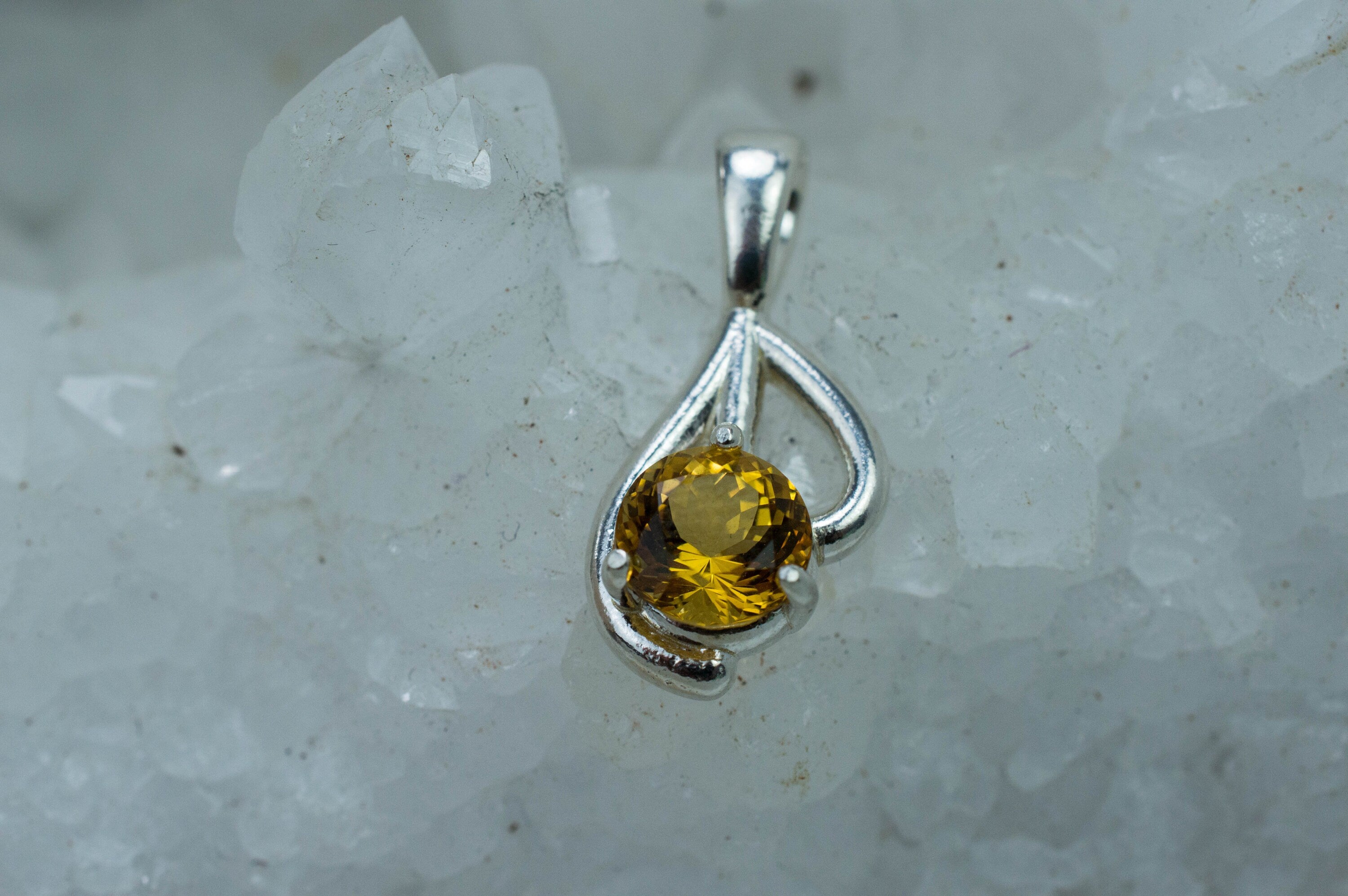 Heliodor Pendant, Natural Untreated Madagascar Golden Beryl; 1.240cts