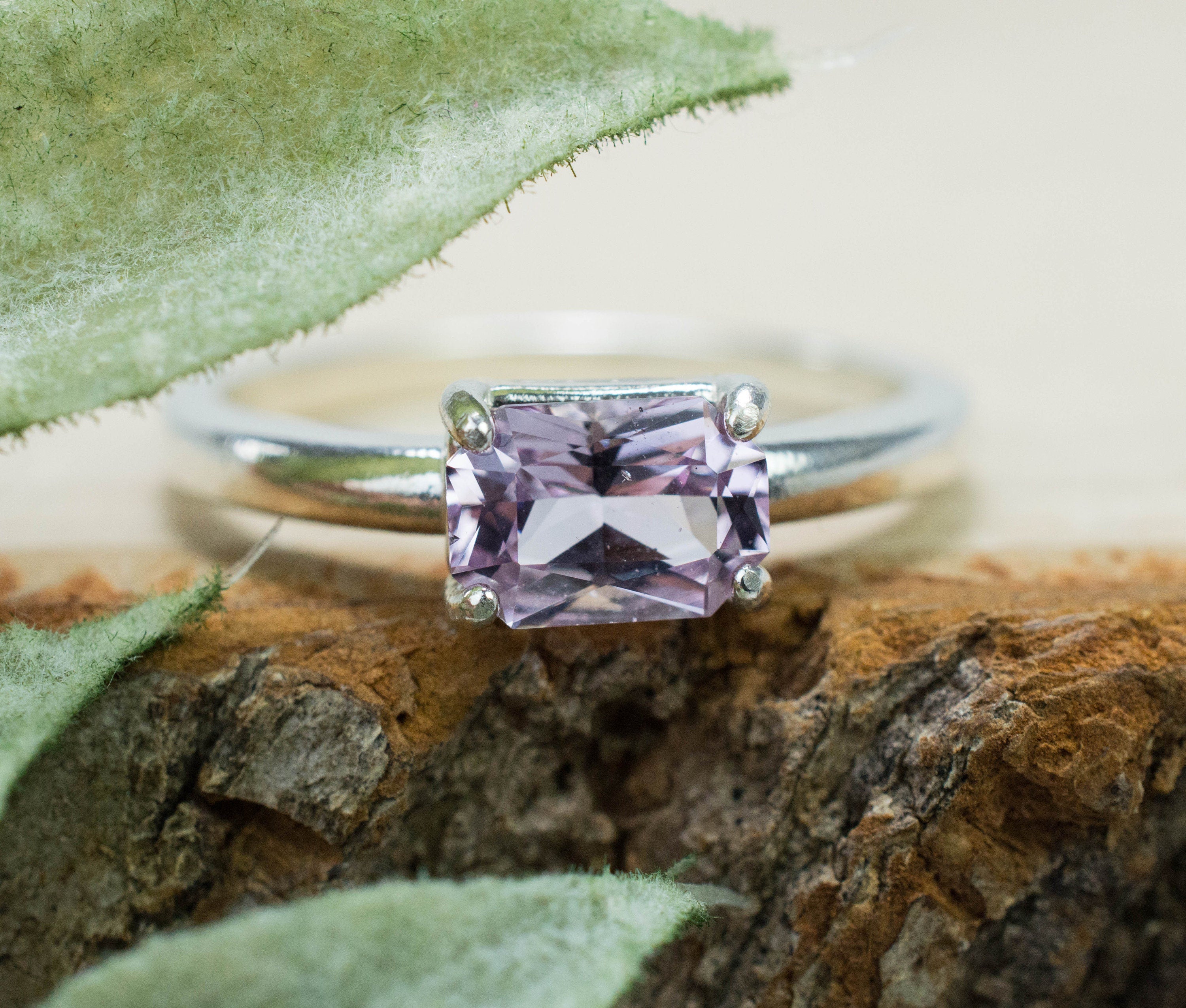 Lavender Spinel Ring; Genuine Untreated Vietnam Spinel; 0.920cts