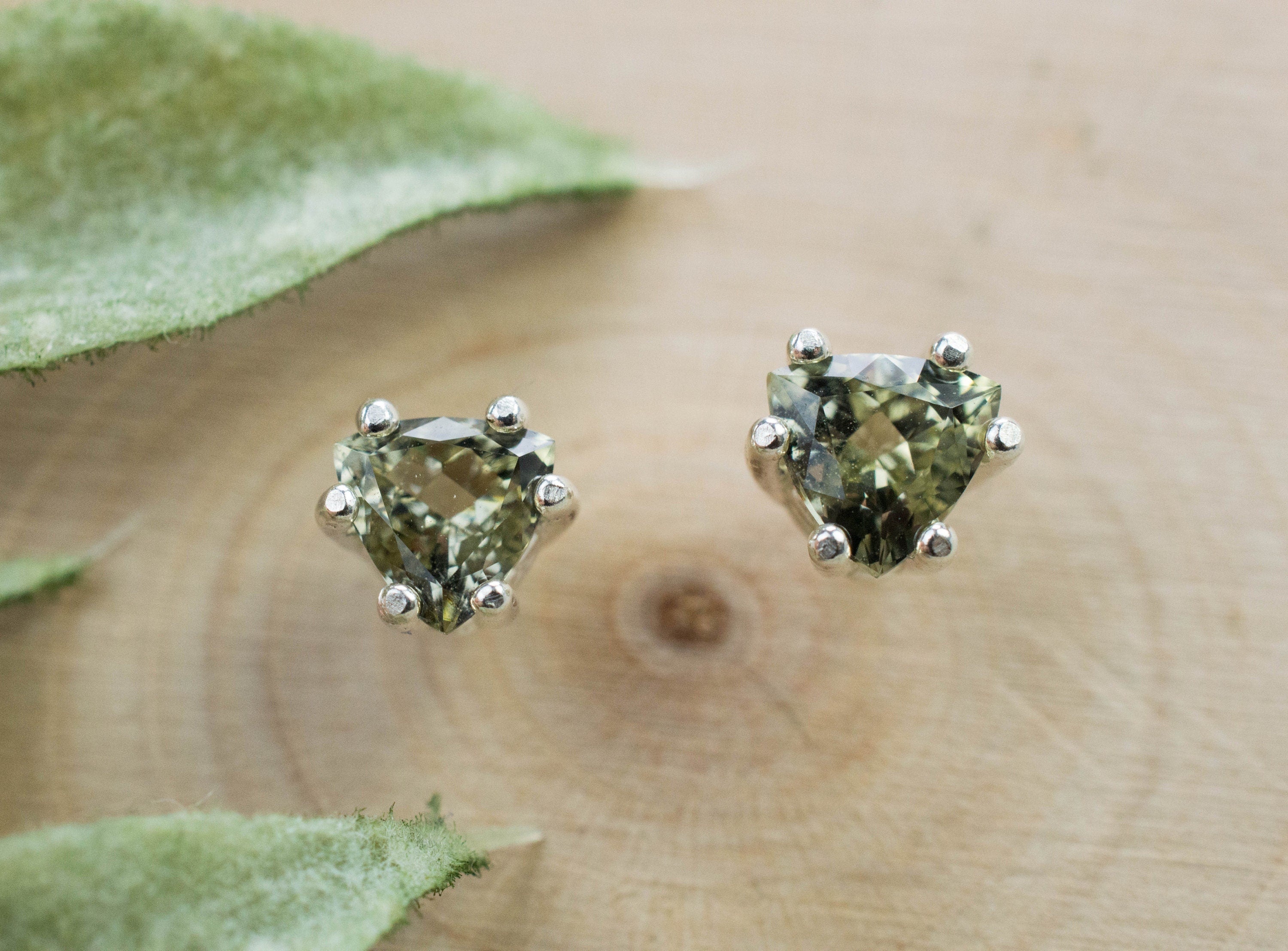 Zoisite Earrings, Genuine Untreated Pakistan Zoisite; 1.050cts