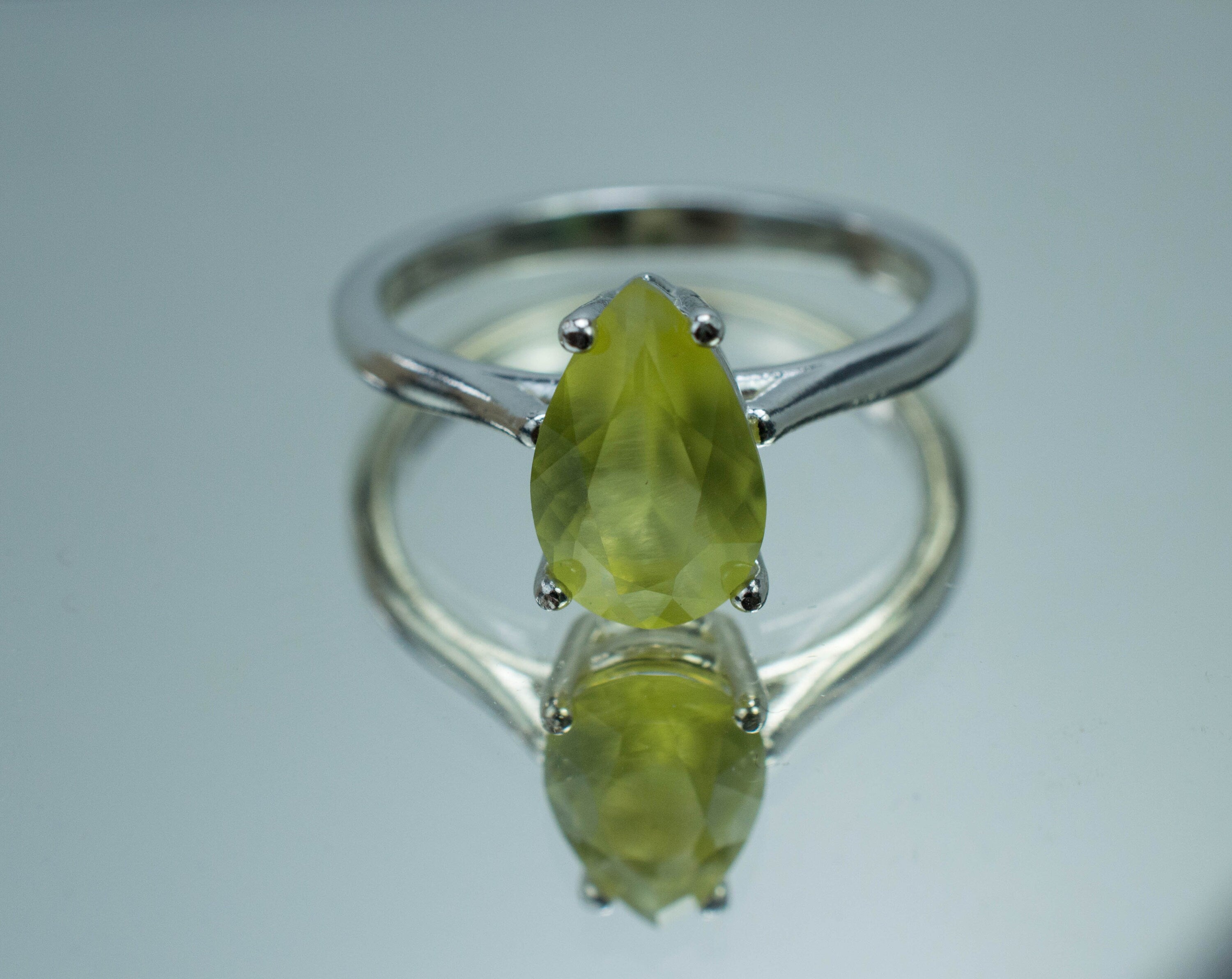 Prehnite Ring, Genuine Untreated Australia Yellow Prehnite; 1.420cts