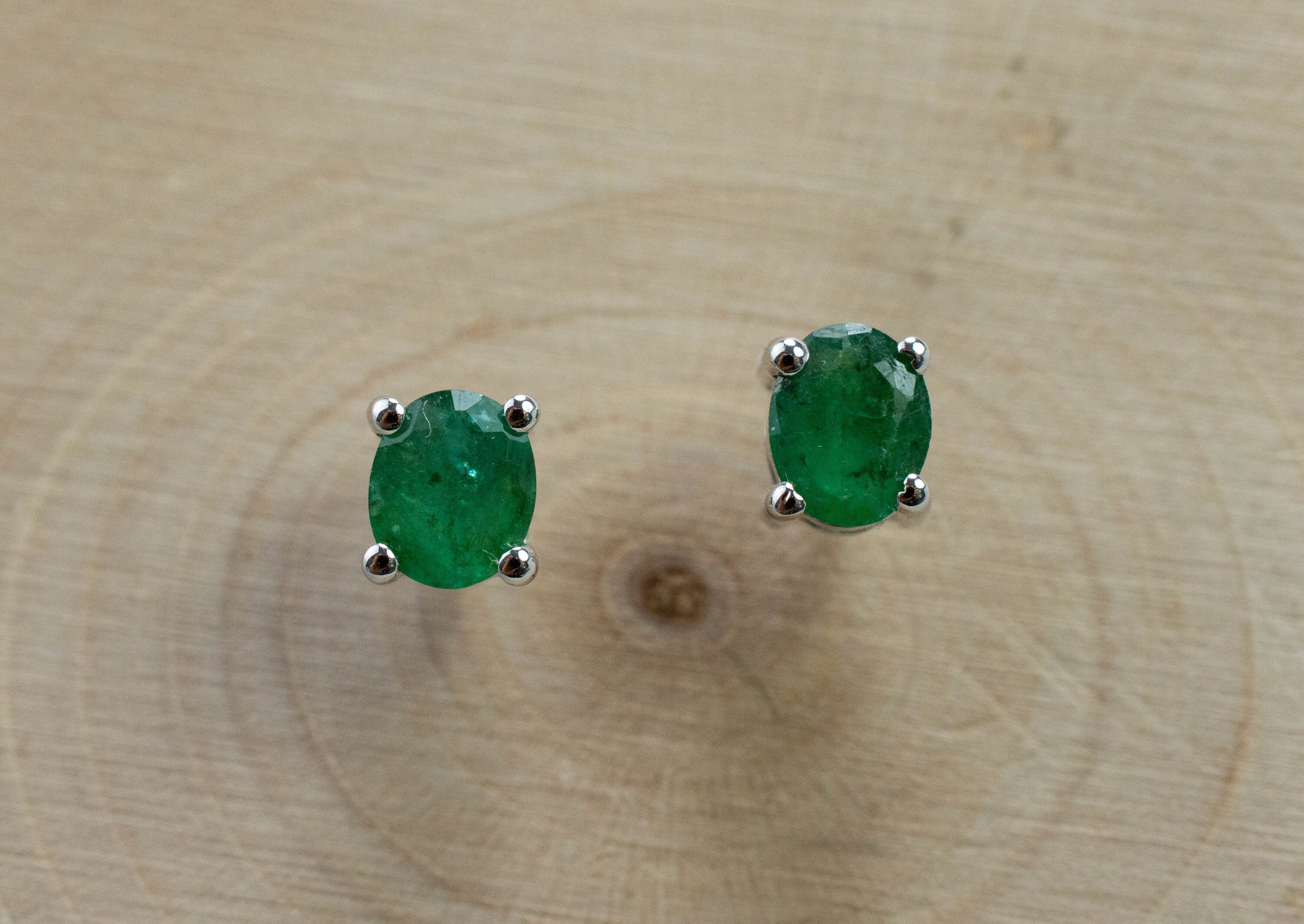 Emerald Earrings; Natural Brazil Emerald; 0.630cts