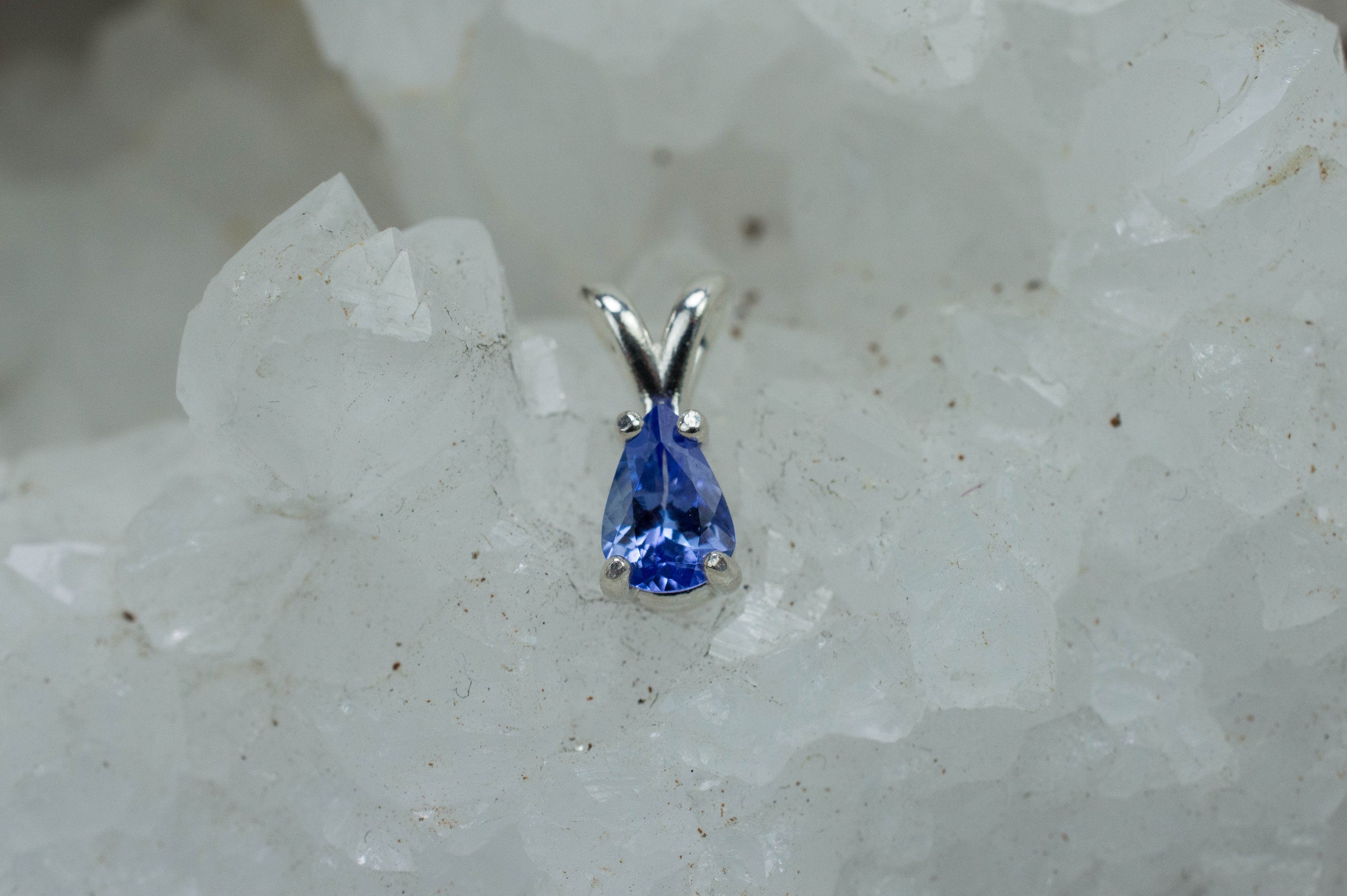 Tanzanite Pendant; Genuine Tanzania Tanzanite; 0.590cts