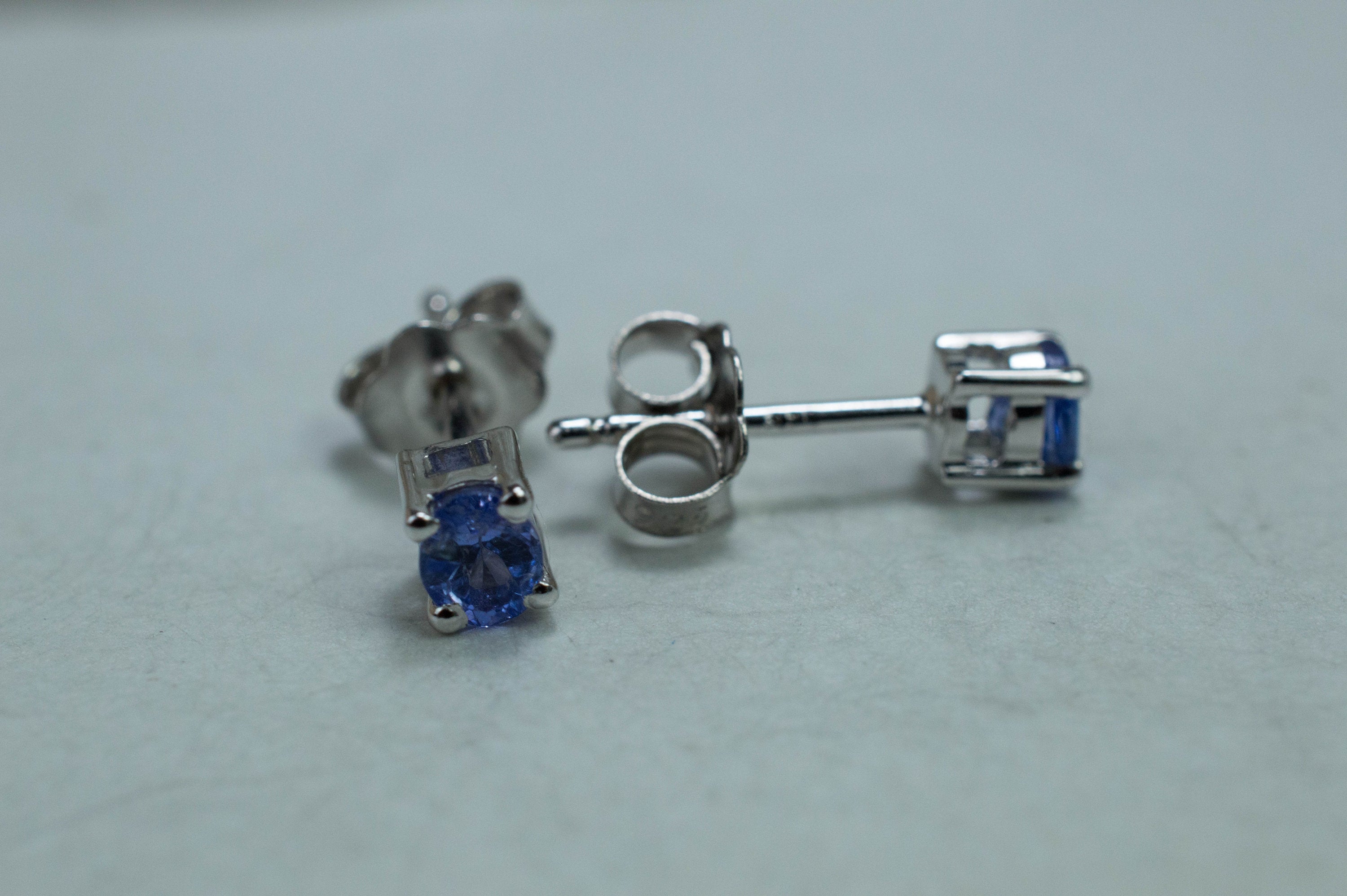 Tanzanite Earrings; Natural Tanzania Tanzanite; 0.270cts