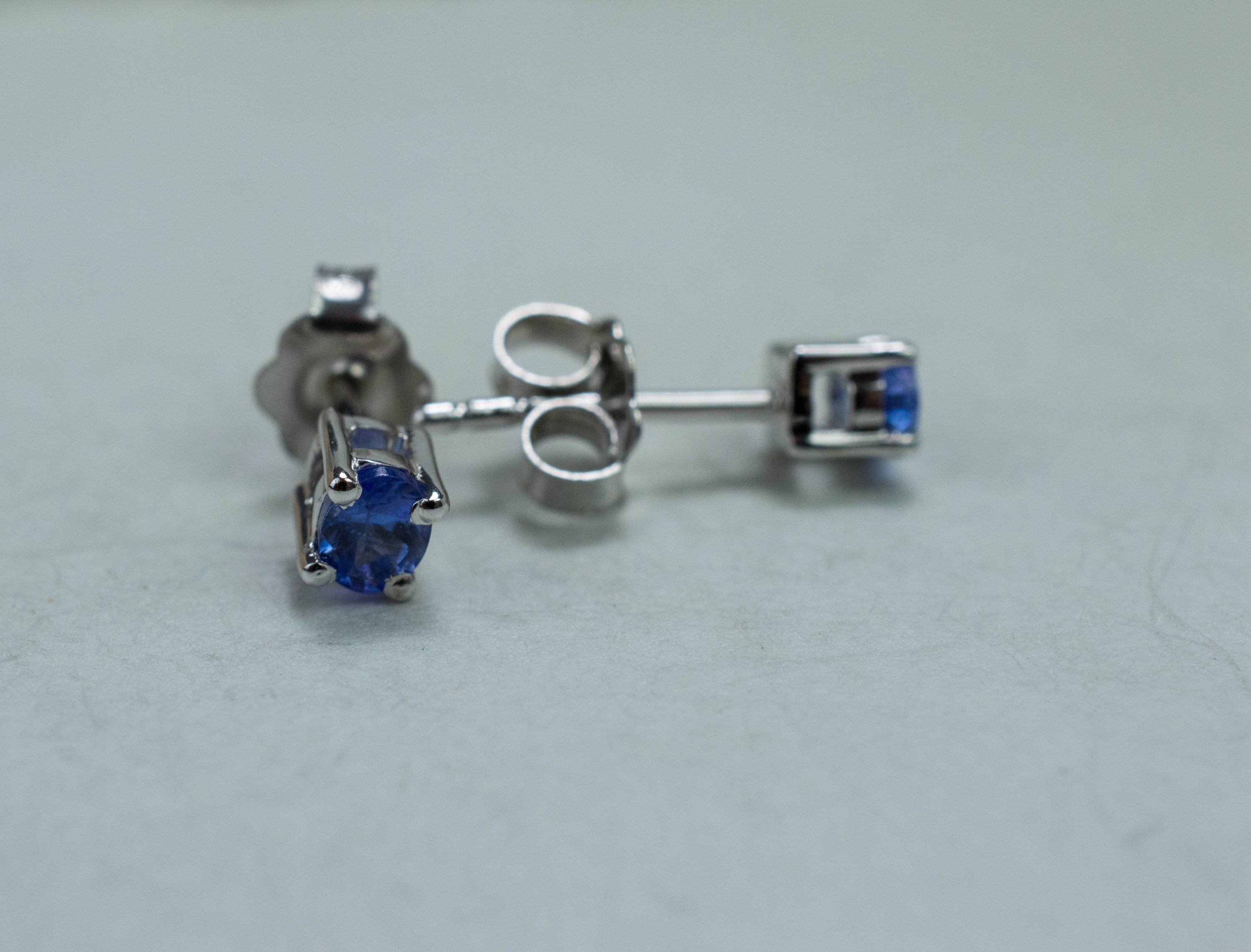 Tanzanite Earrings; Natural Tanzania Tanzanite; 0.275cts