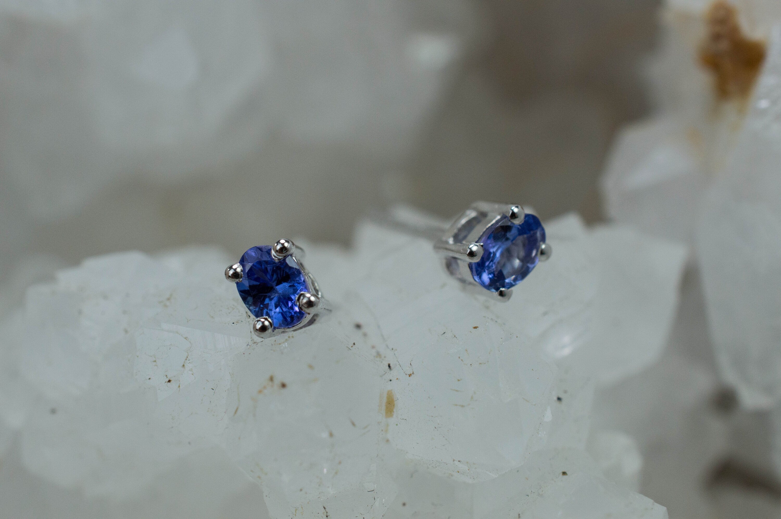 Tanzanite Earrings; Natural Tanzania Tanzanite; 0.275cts