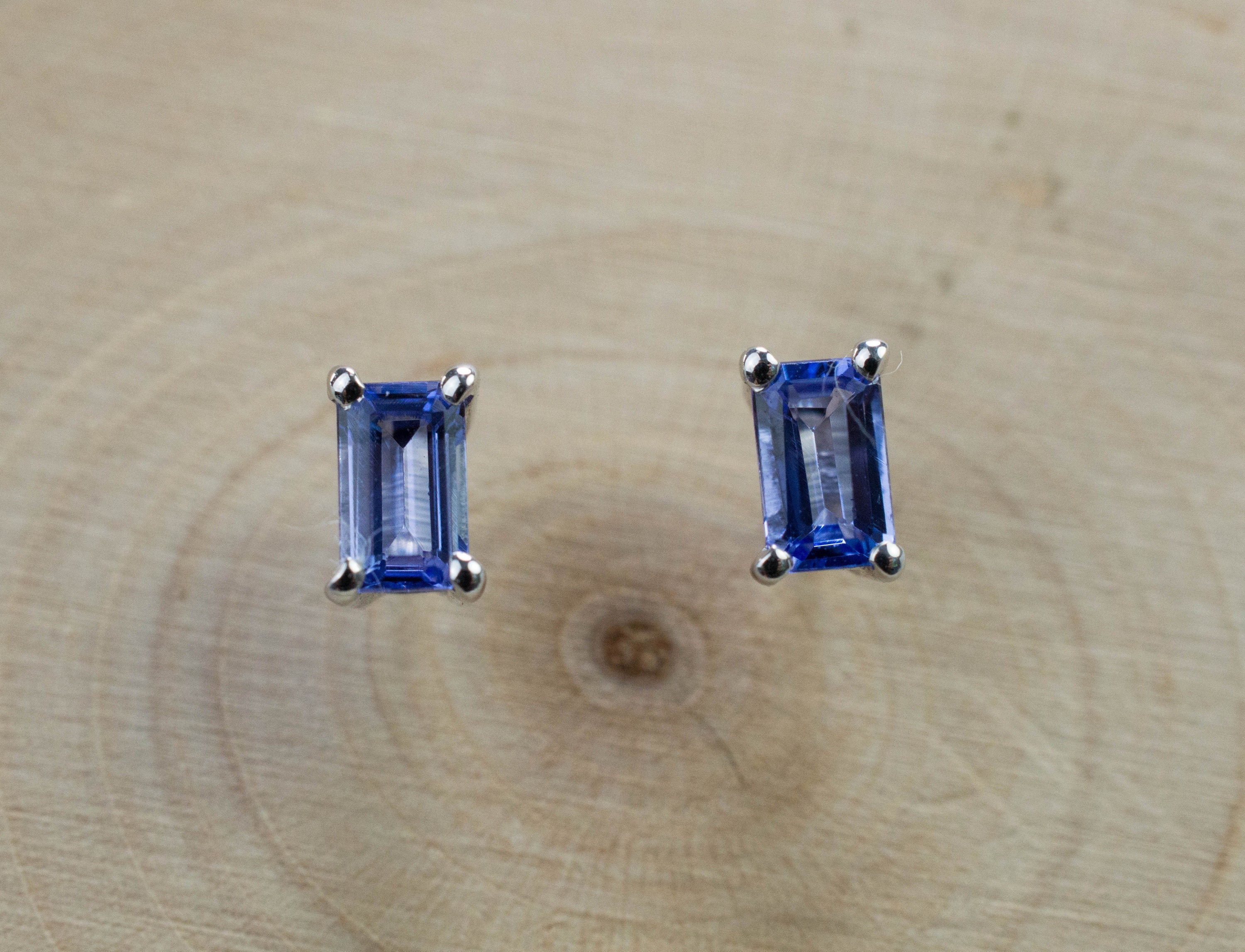 Tanzanite Earrings; Natural Tanzania Tanzanite; 0.645cts