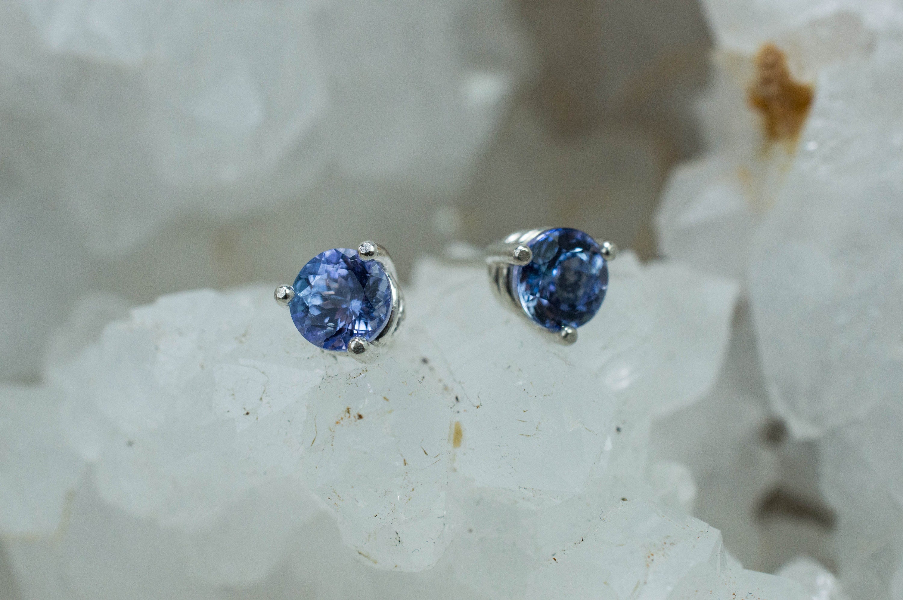 Tanzanite Earrings; Natural Tanzania Tanzanite; 1.265cts