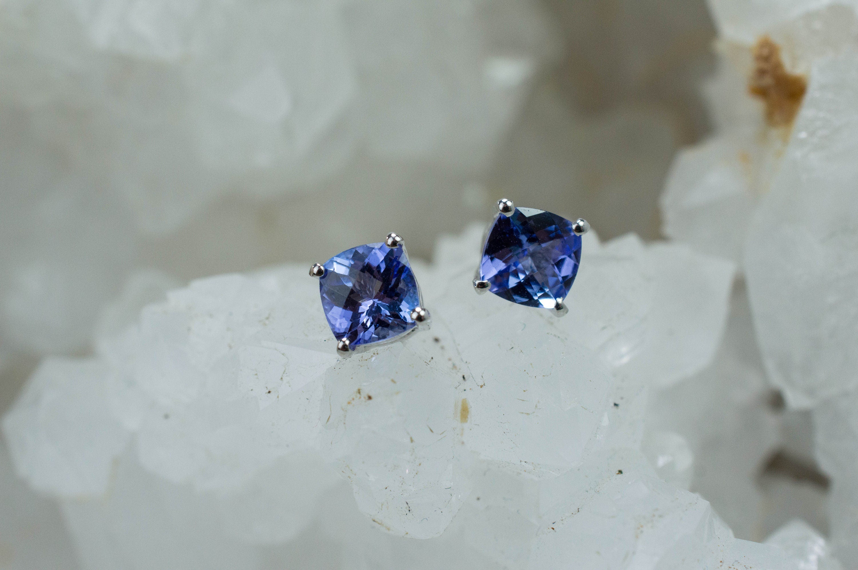 Tanzanite Earrings; Natural Tanzania Tanzanite; 1.220cts