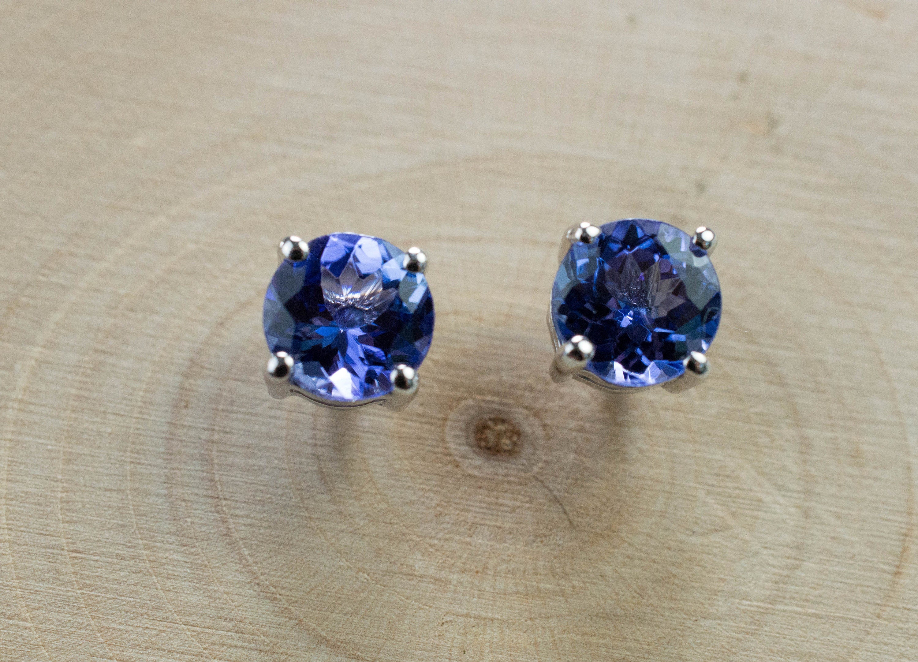 Tanzanite Earrings; Natural Tanzania Tanzanite; 1.770cts