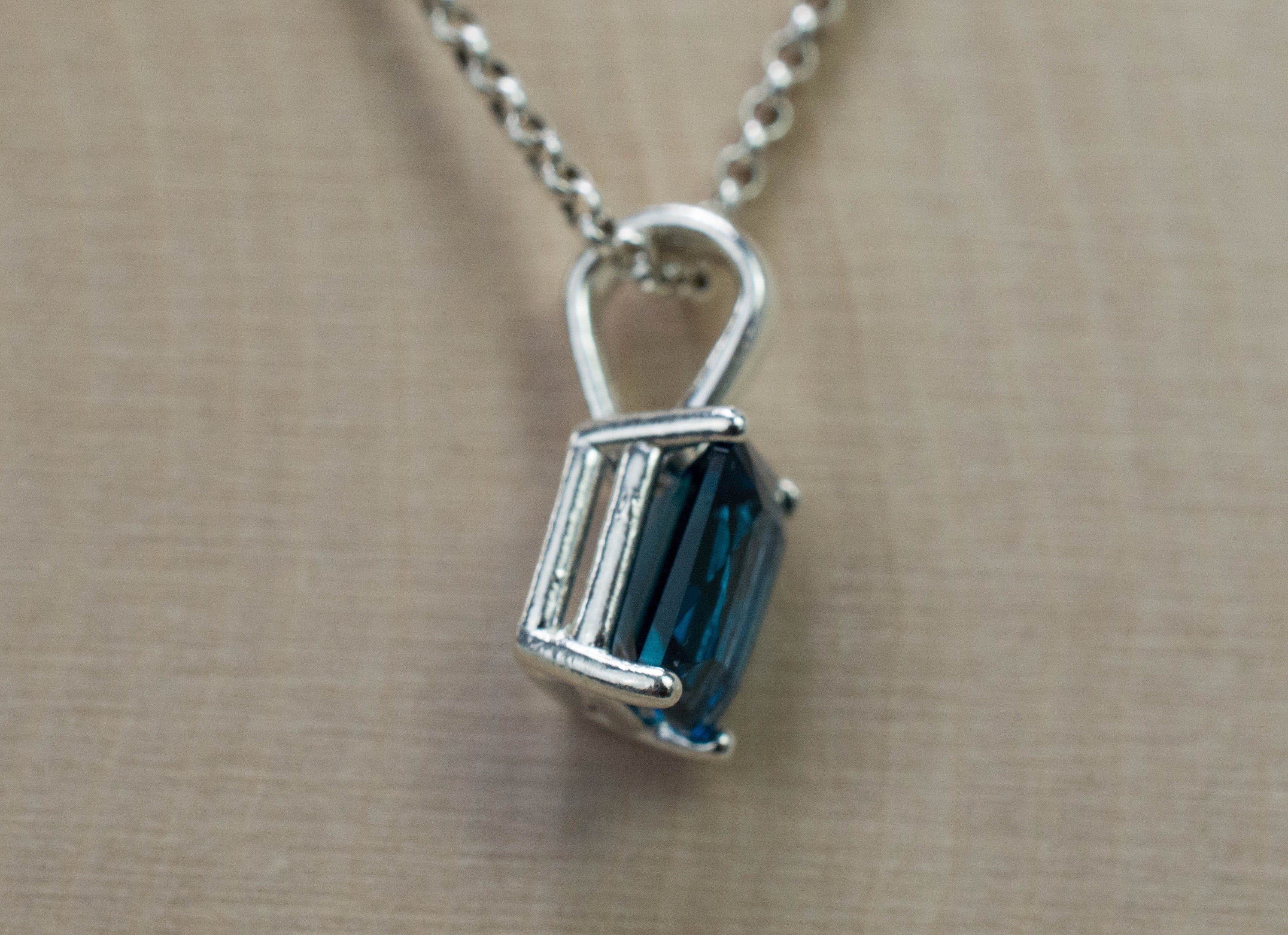 London Blue Topaz Pendant; Natural Brazil Topaz; 1.840cts