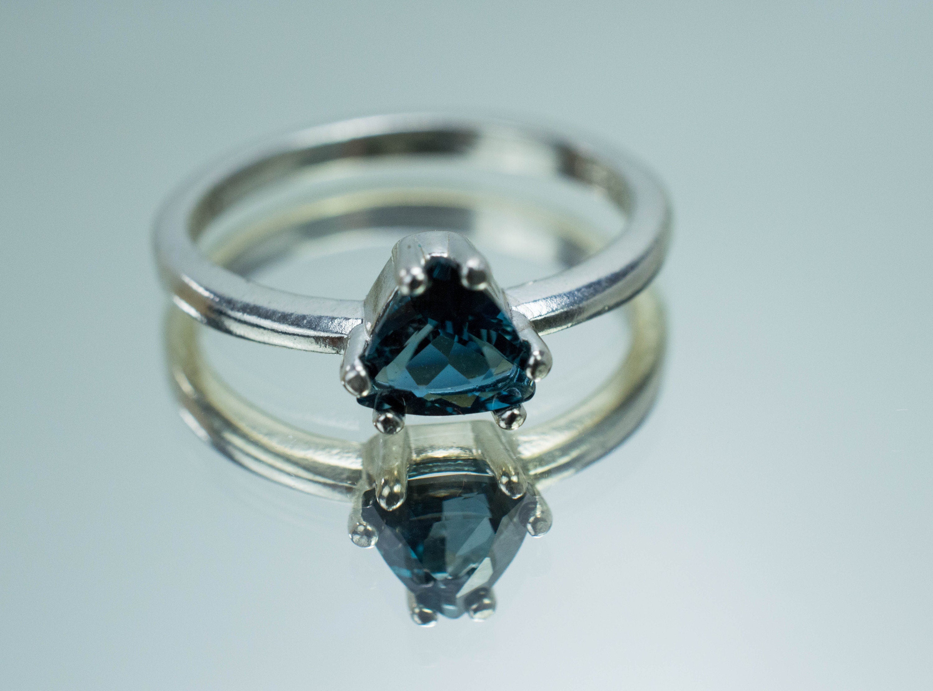 London Blue Topaz Ring, Genuine Brazil Topaz; 0.775cts