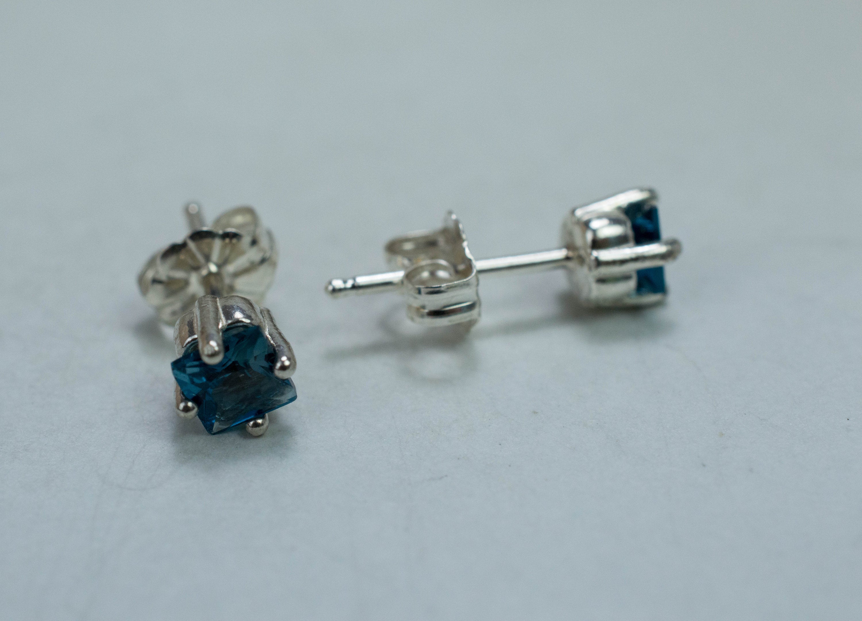 London Blue Topaz Earrings; Genuine Brazilian Topaz; 0.830cts