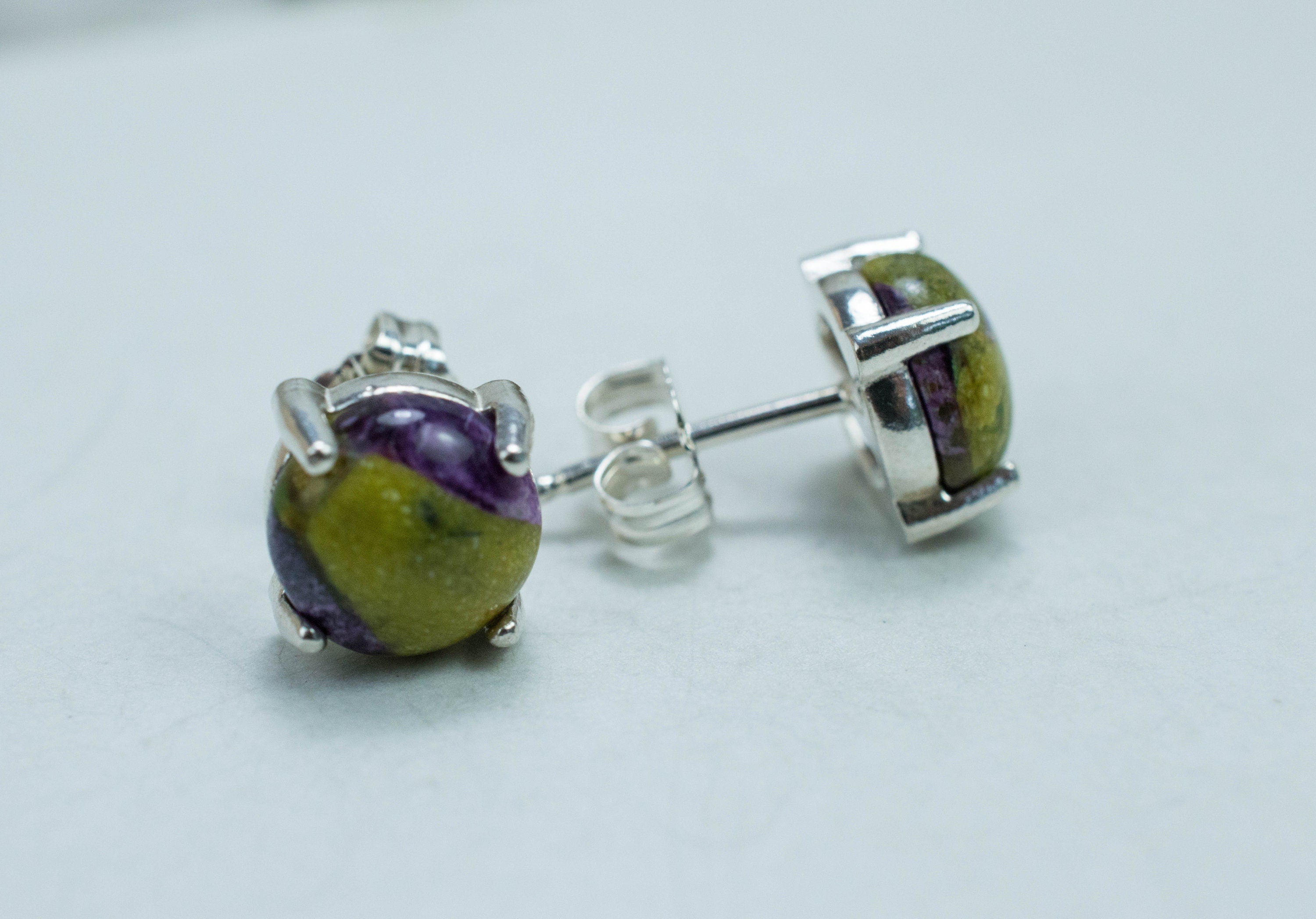 Stichtite Earrings; Genuine Untreated Australian Stichtite 2.890cts