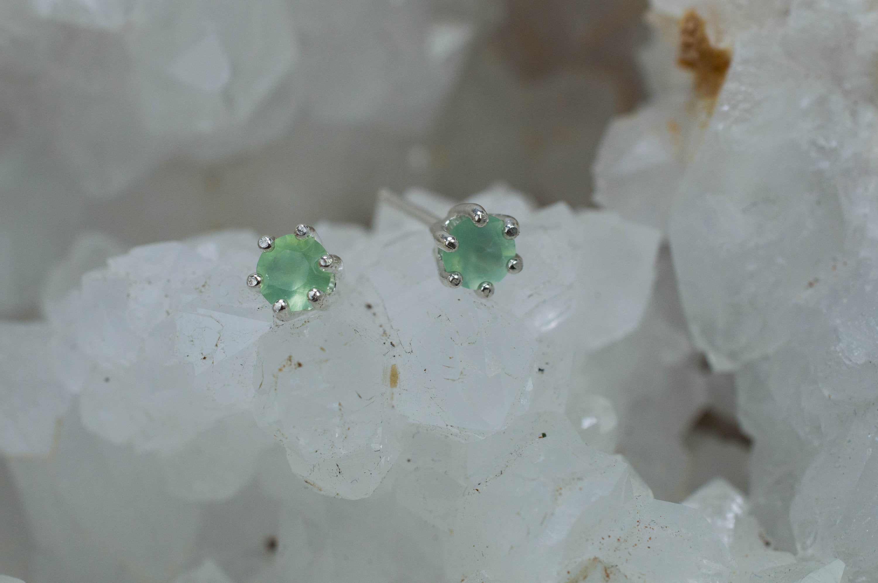 Chrysoprase Earrings, Natural Untreated Australian Chrysoprase; 0.450cts