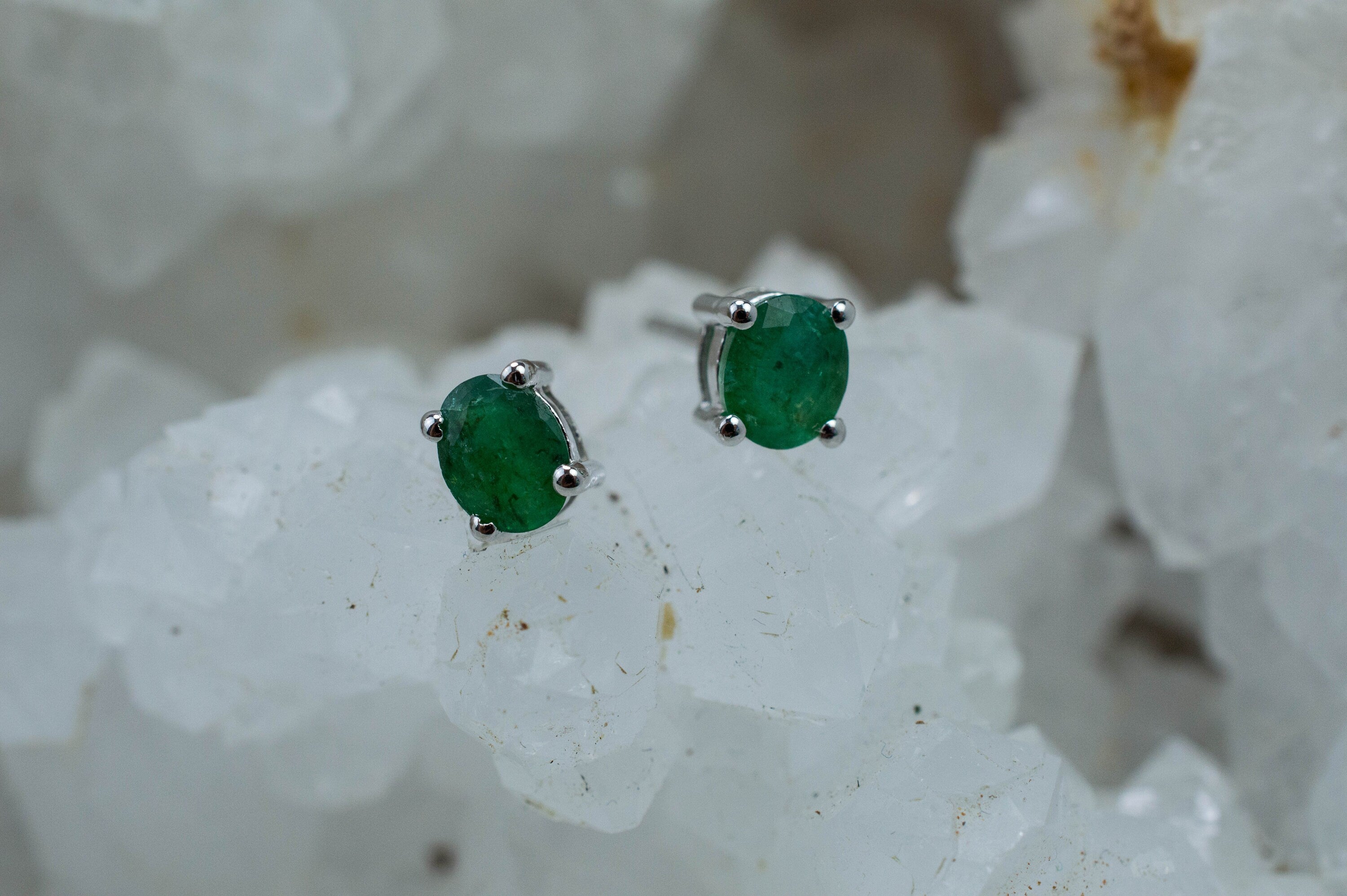 Emerald Earrings; Natural Brazil Emerald; 0.630cts