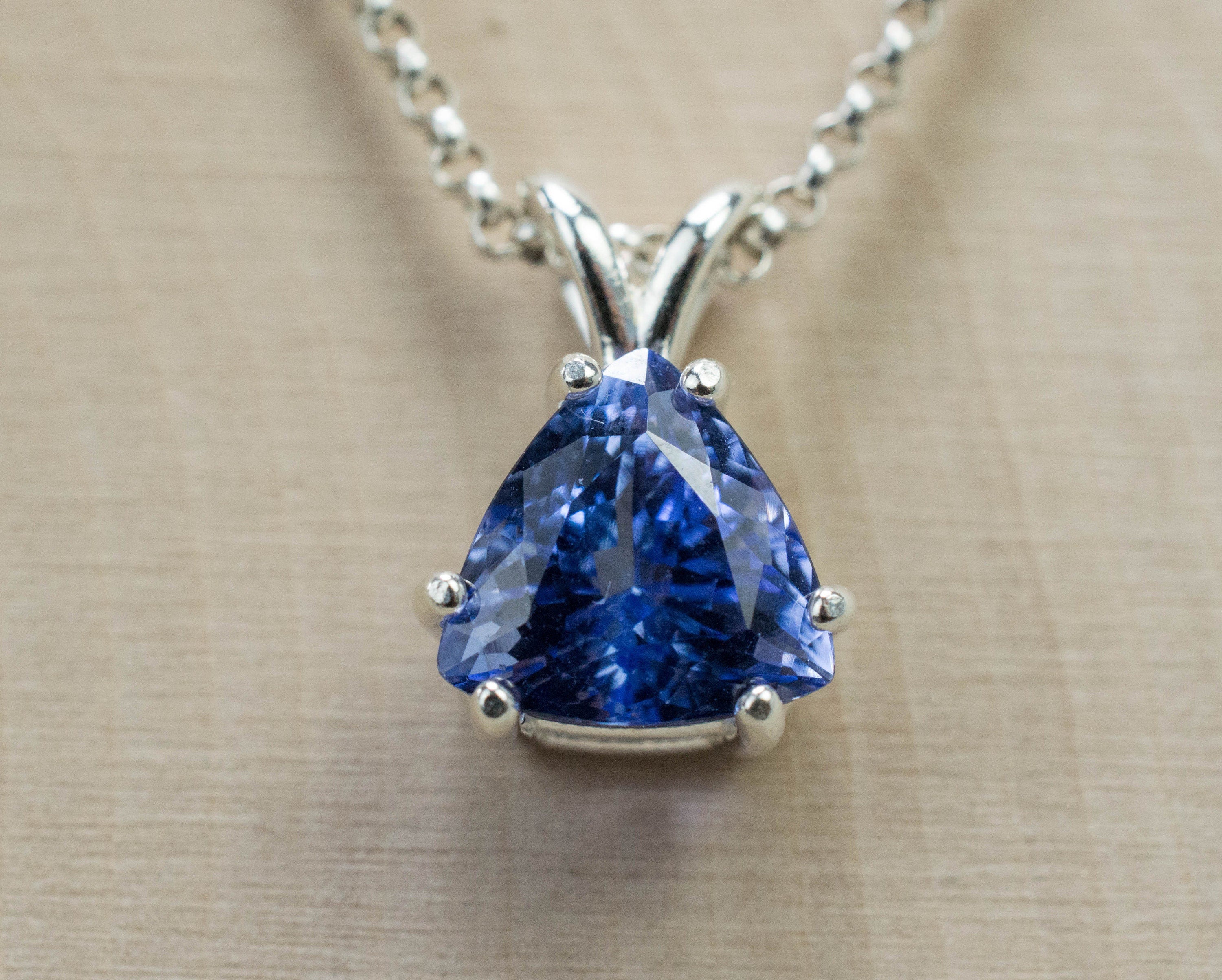 Tanzanite Pendant; Genuine Tanzania Tanzanite; 2.965cts