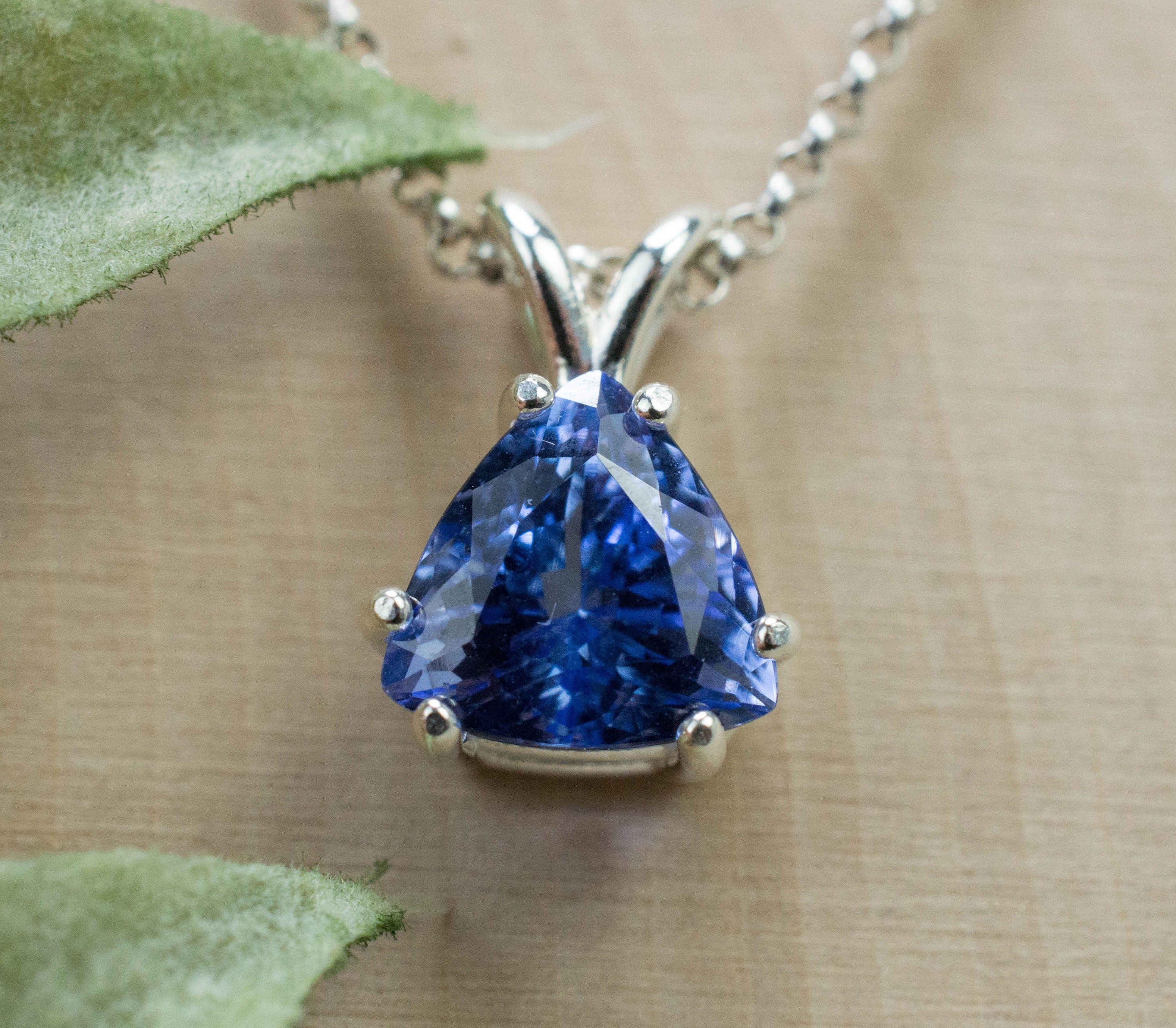 Tanzanite Pendant; Genuine Tanzania Tanzanite; 2.965cts